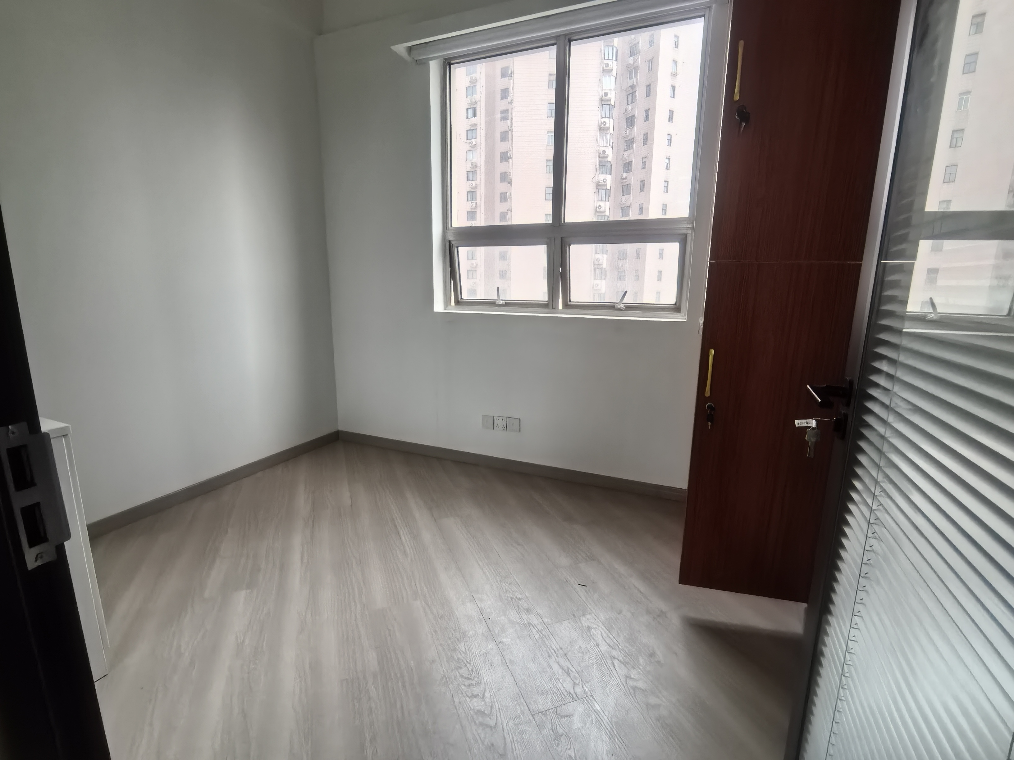 打浦桥致远大厦144平米写字楼出租