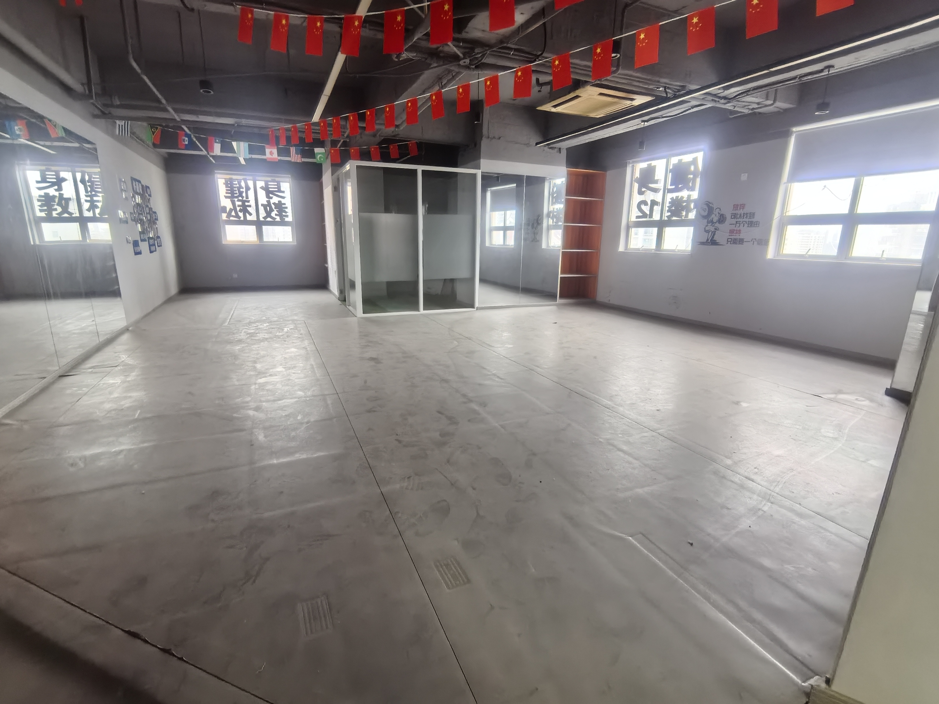 打浦桥致远大厦234平米写字楼出租