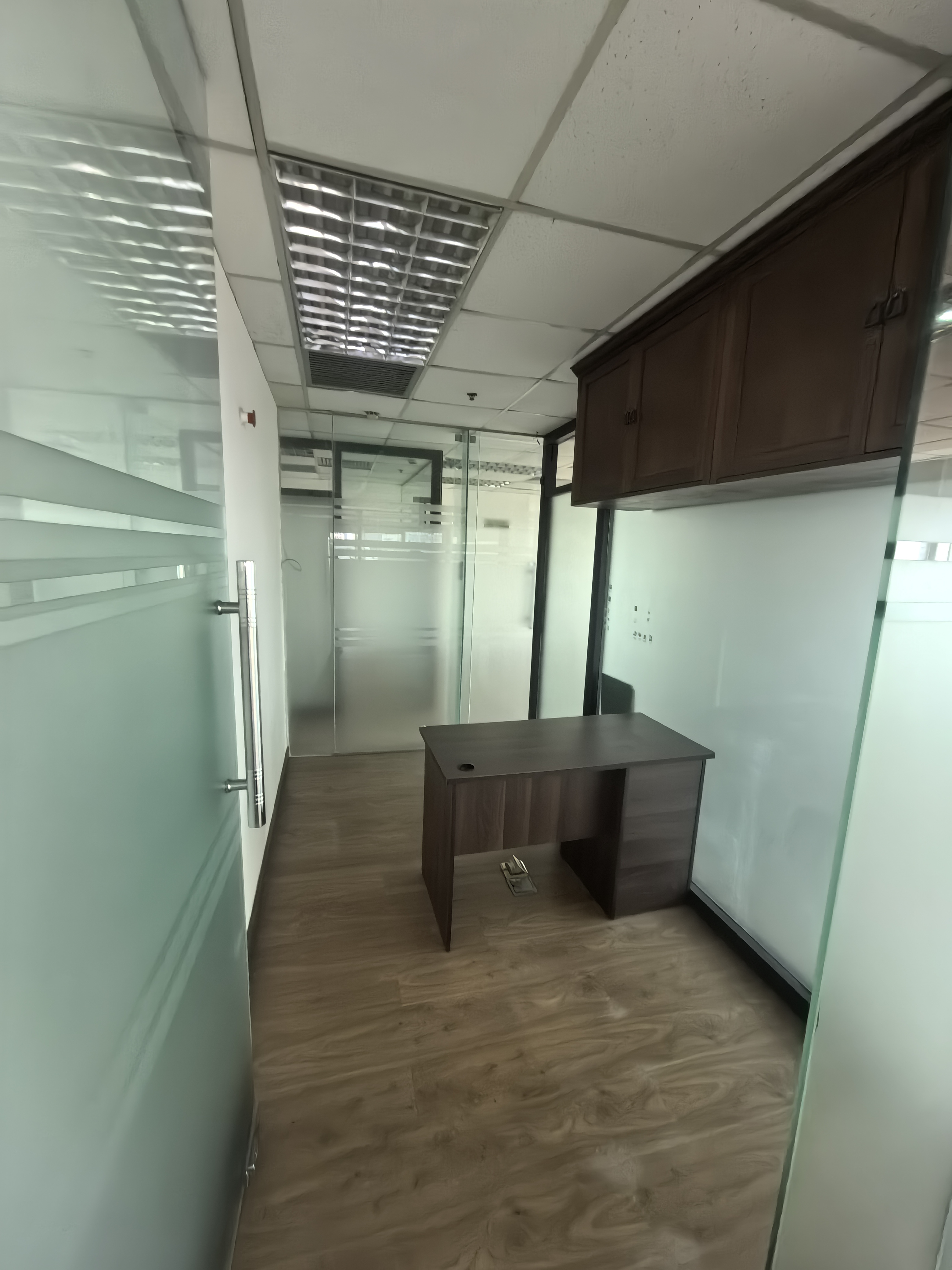 人民广场峻岭广场123平米写字楼出租