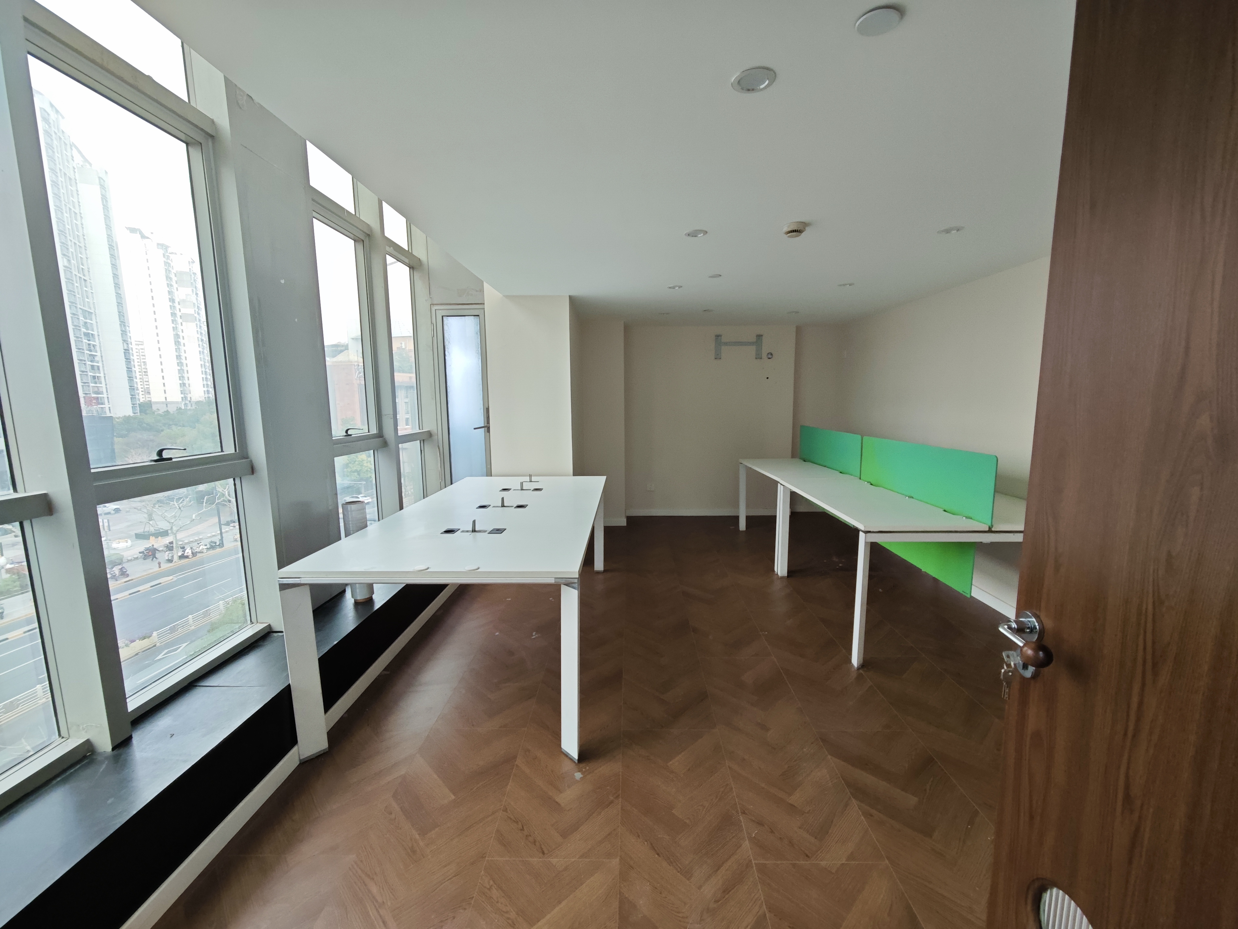 曹杨尚诚国际173平米写字楼出租