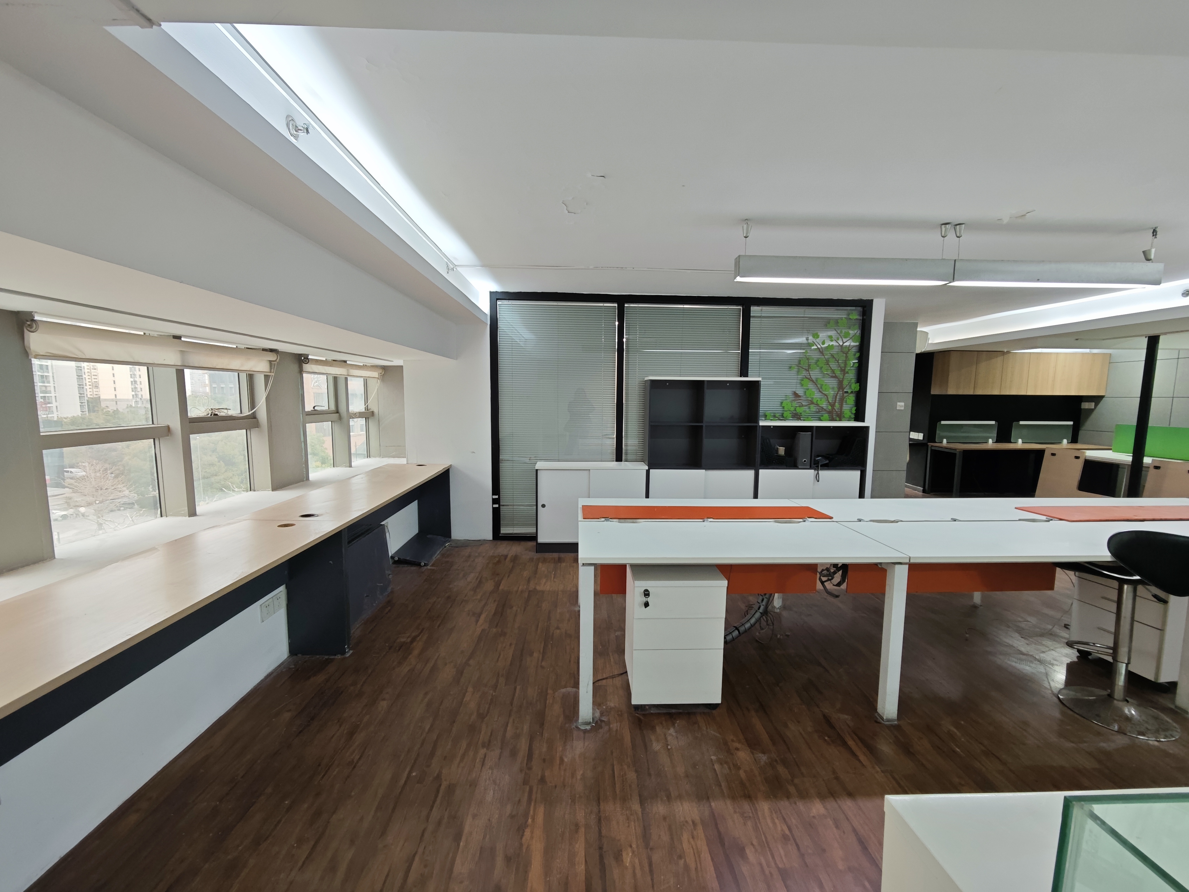 曹杨尚诚国际173平米写字楼出租