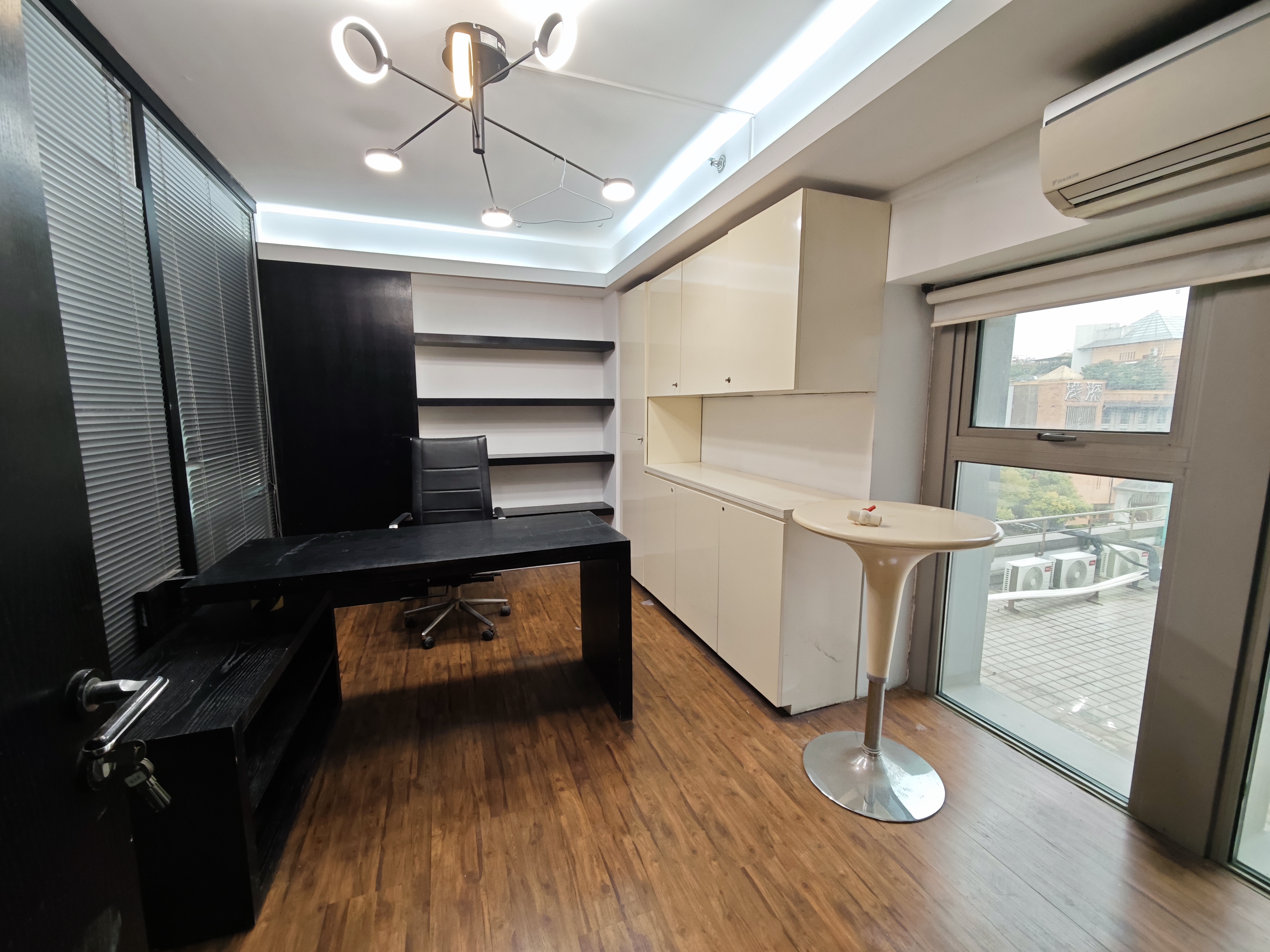 曹杨尚诚国际173平米写字楼出租