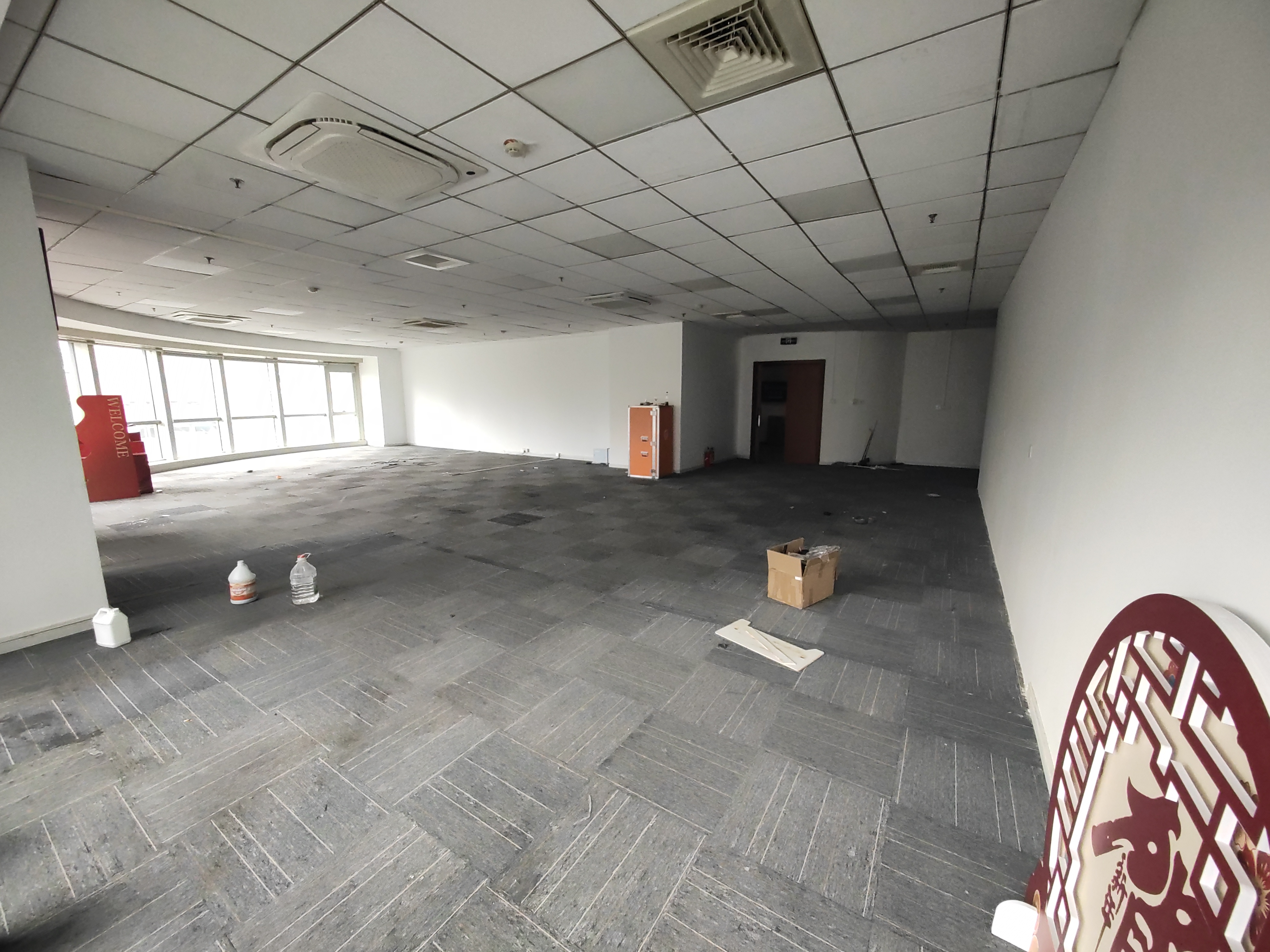 长寿路财富时代大厦247平米写字楼出售