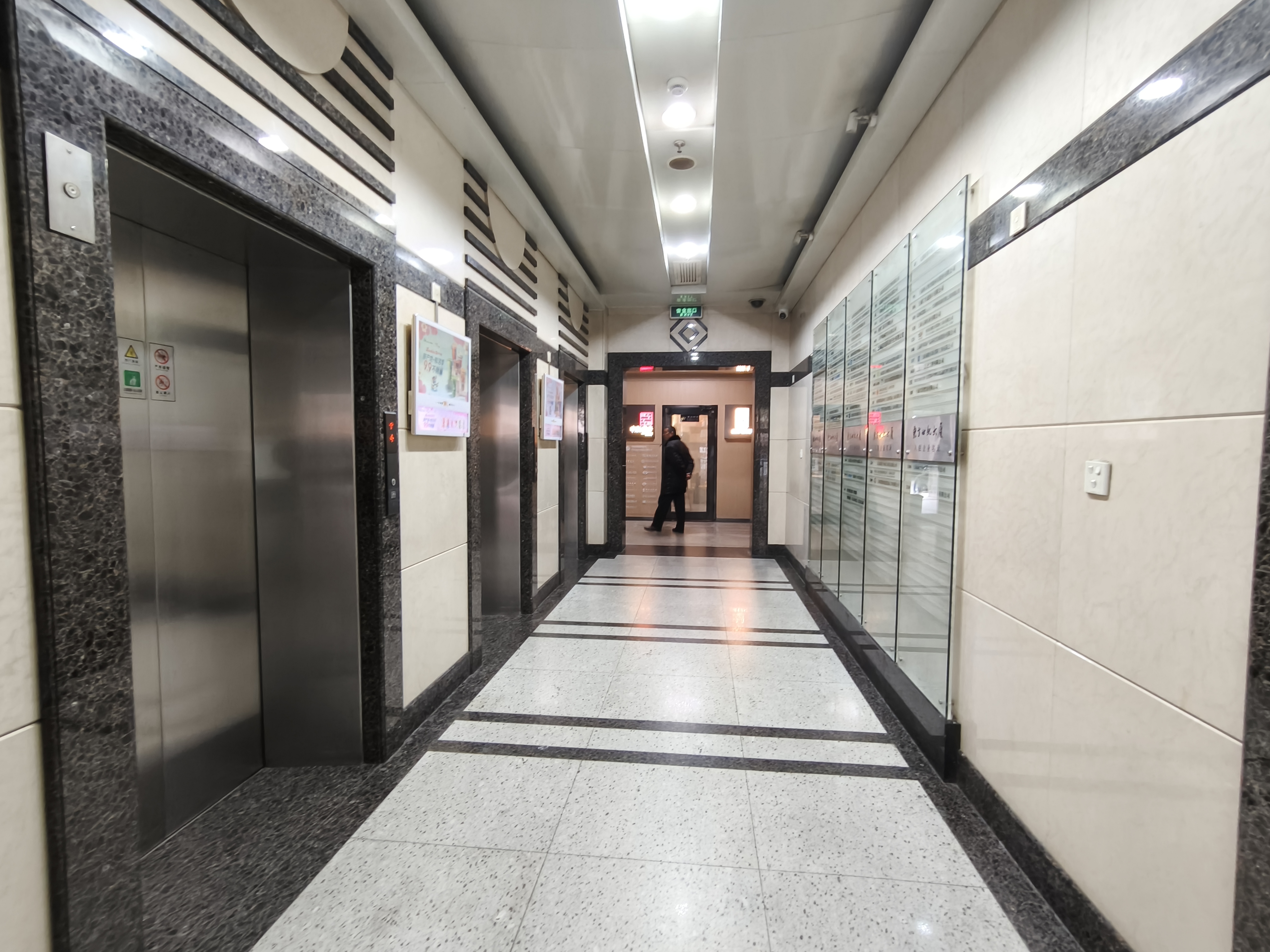 虹桥东方世纪大厦206平米写字楼出租