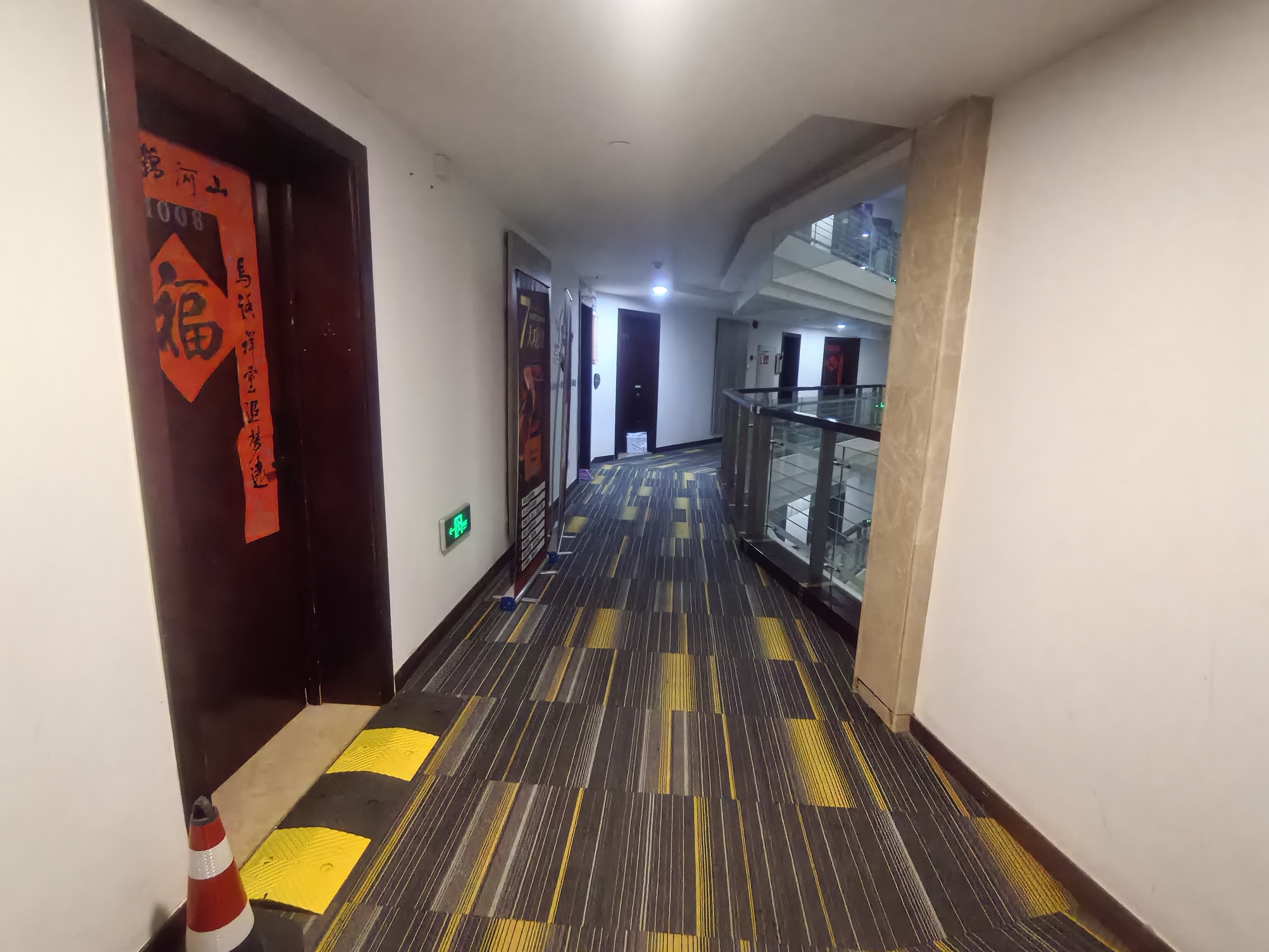 徐家汇嘉汇国际广场63平米写字楼出租