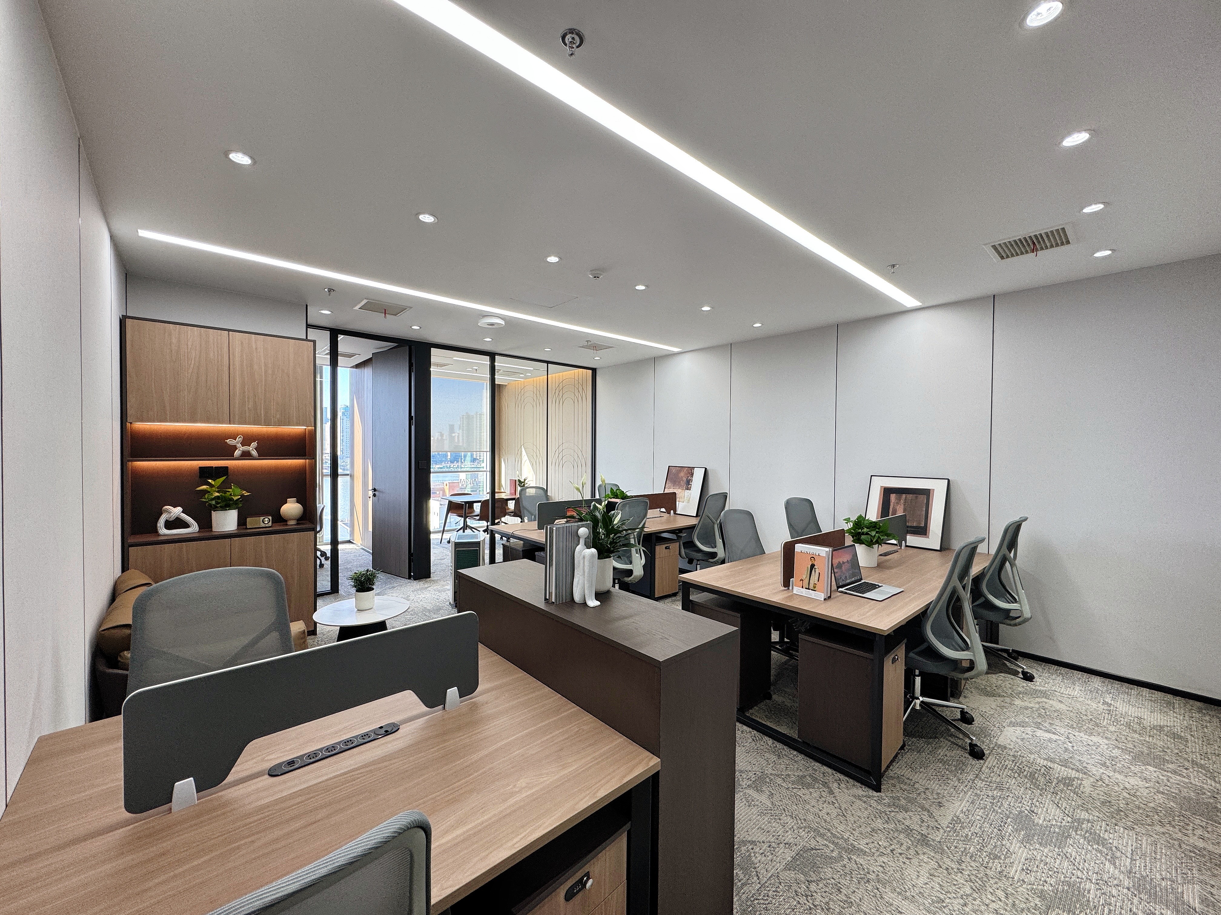 东外滩中交滨江广场62平米写字楼出租