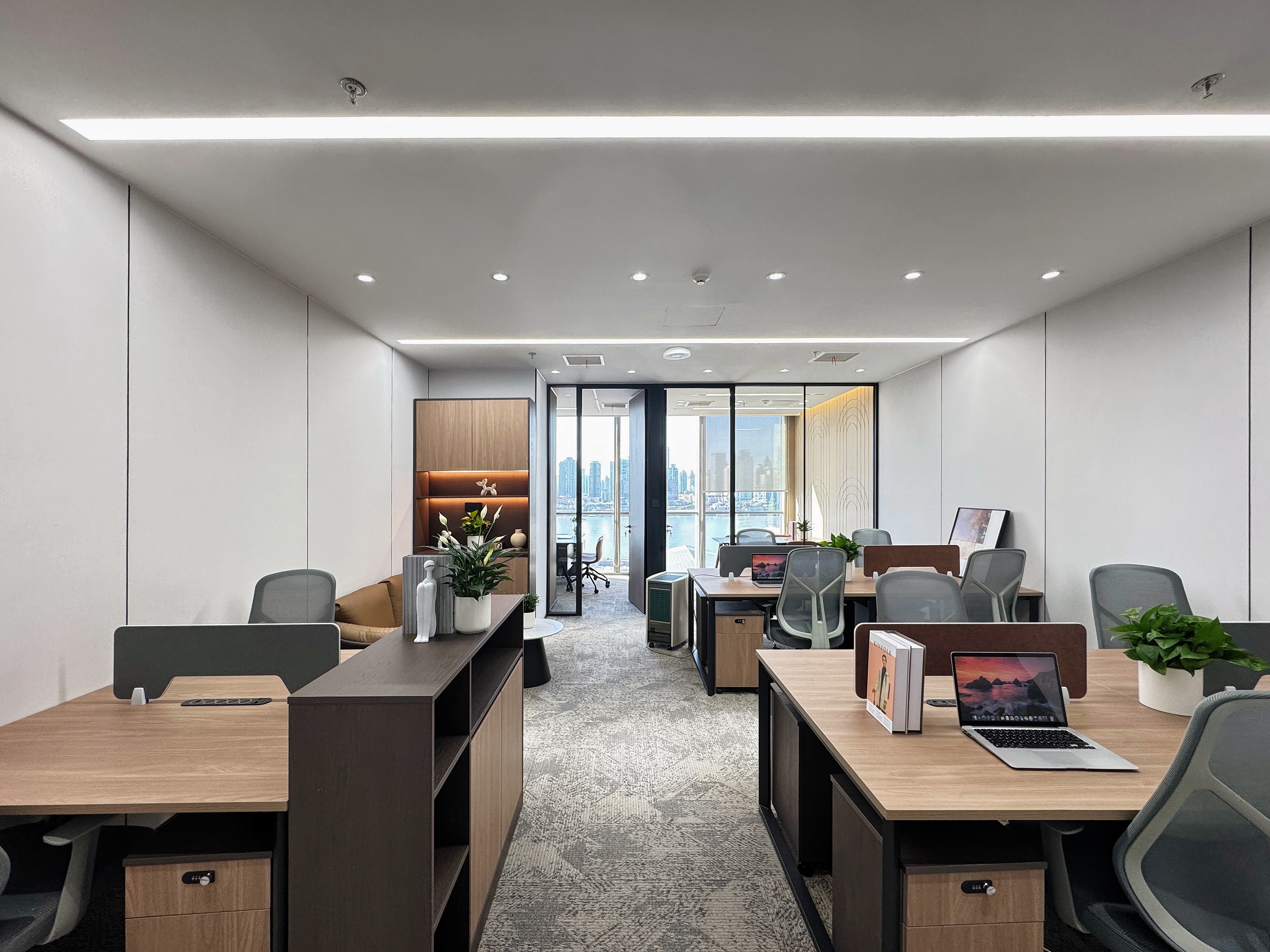 东外滩中交滨江广场62平米写字楼出租