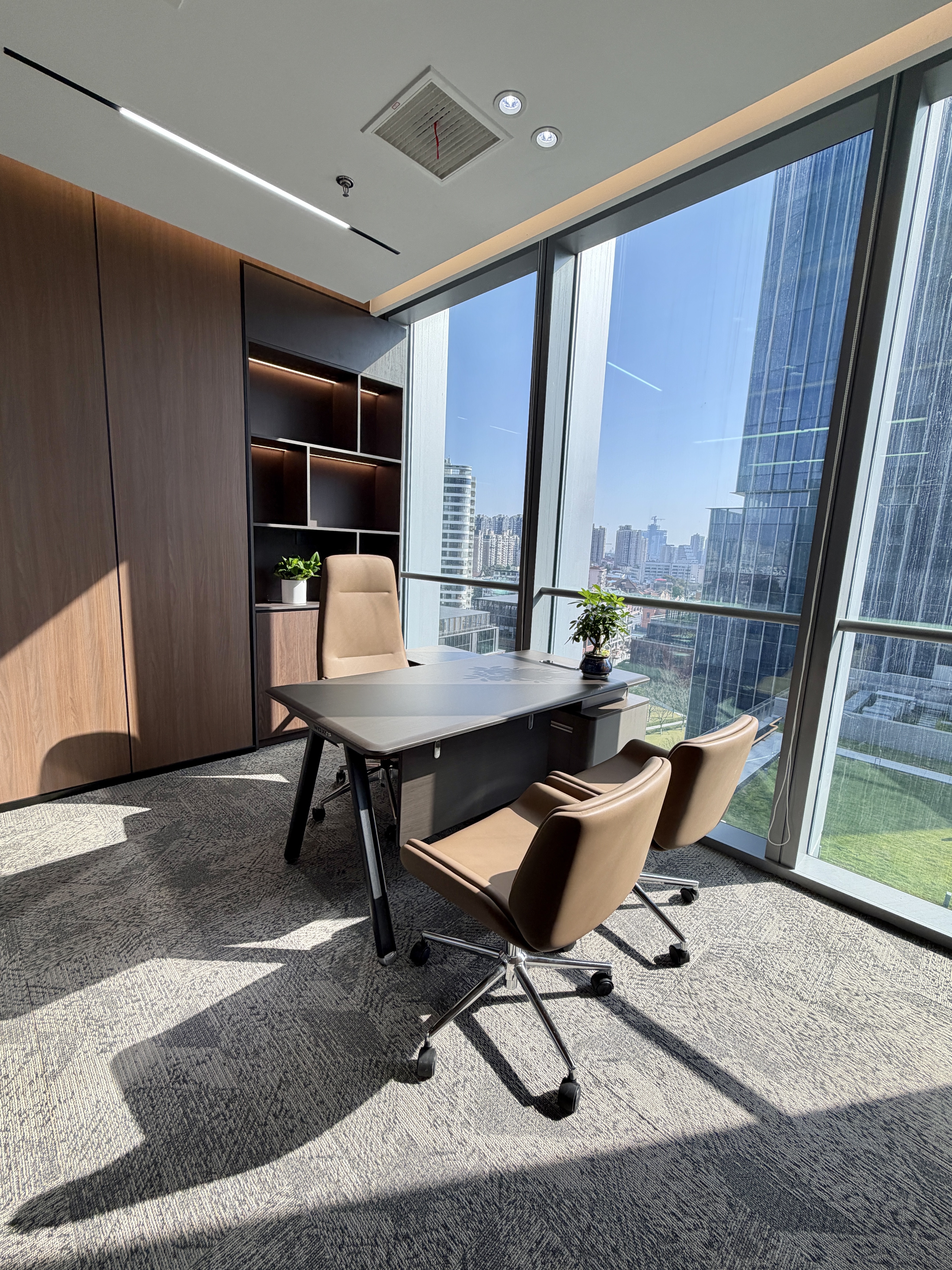 东外滩中交滨江广场85平米写字楼出租