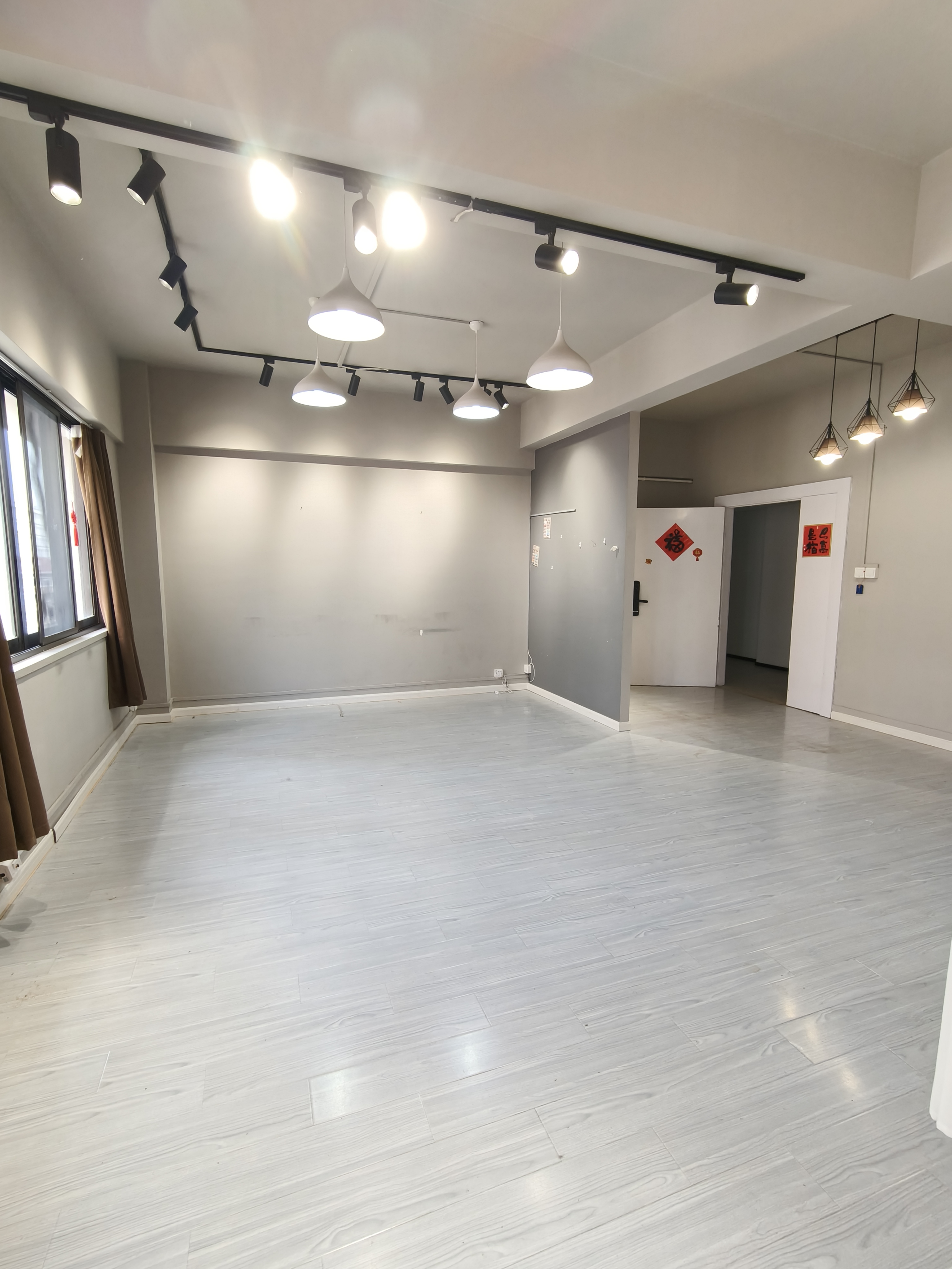 中山公园仁达商务楼72平米写字楼出租