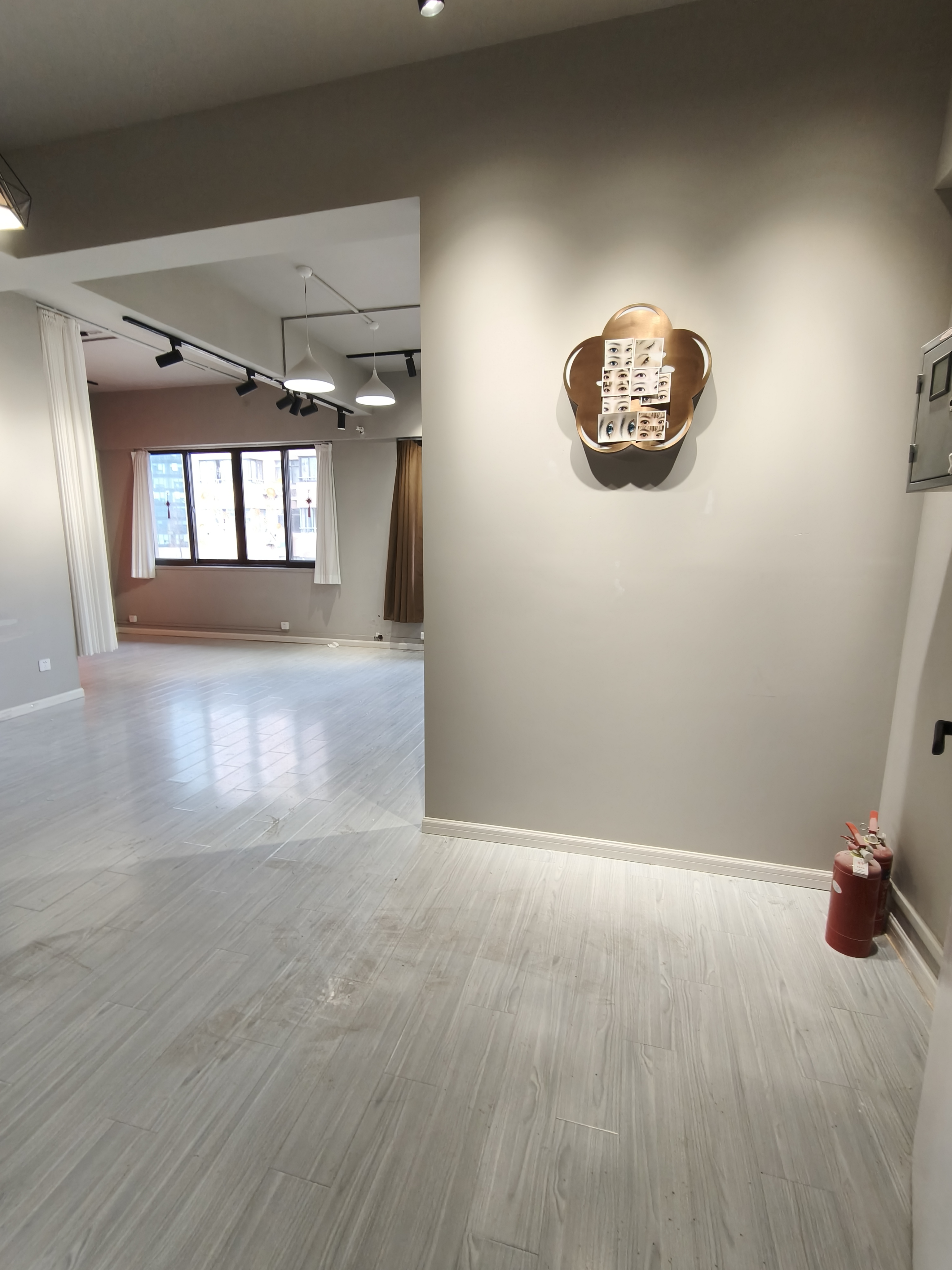 中山公园仁达商务楼72平米写字楼出租