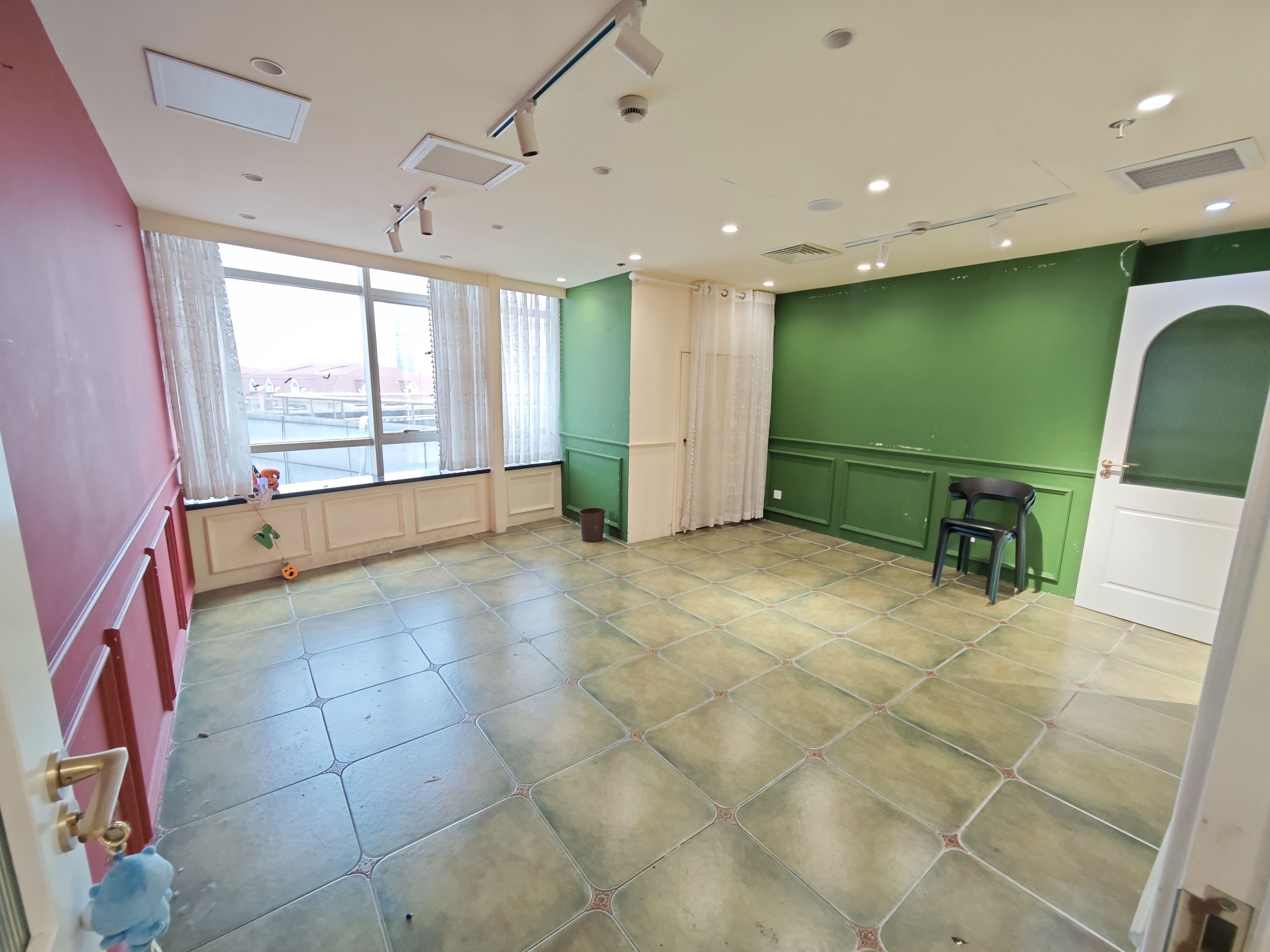 曹杨绿地科创大厦90平米写字楼出租