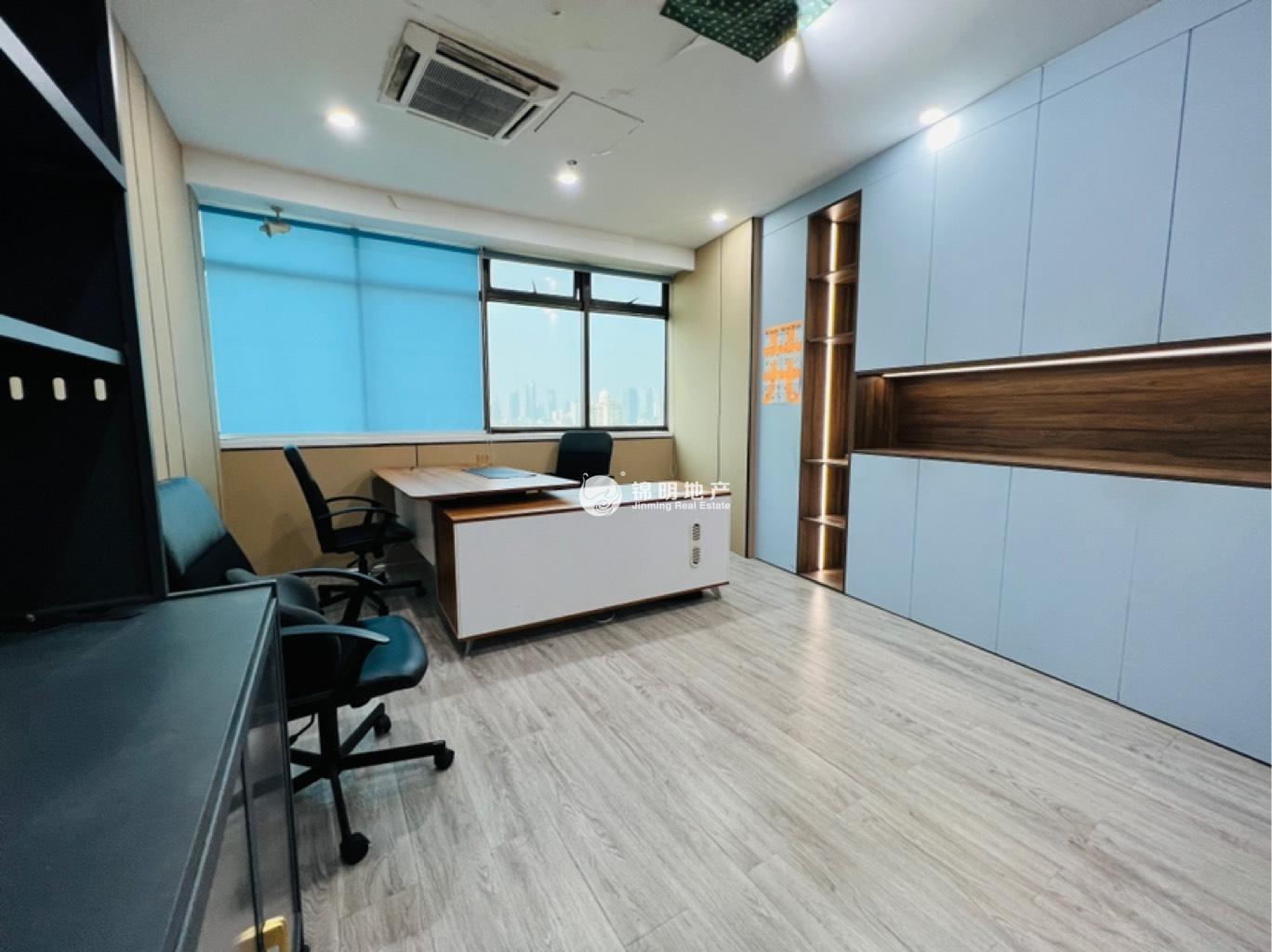 徐家汇均瑶国际广场130平米写字楼出租