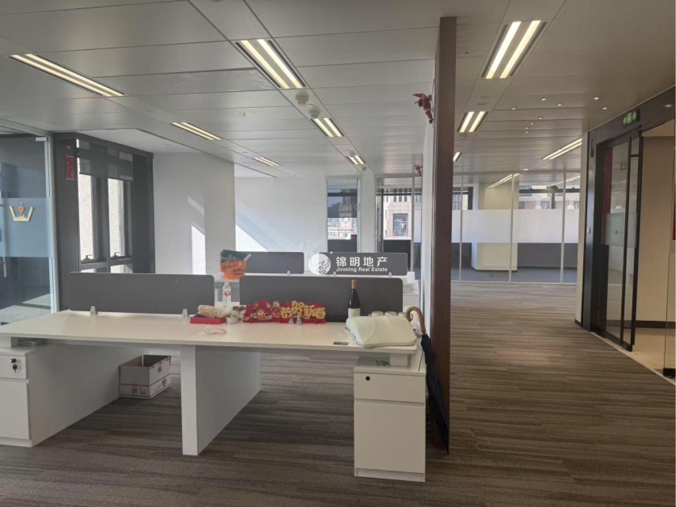 北外滩金茂北外滩180平米写字楼出租