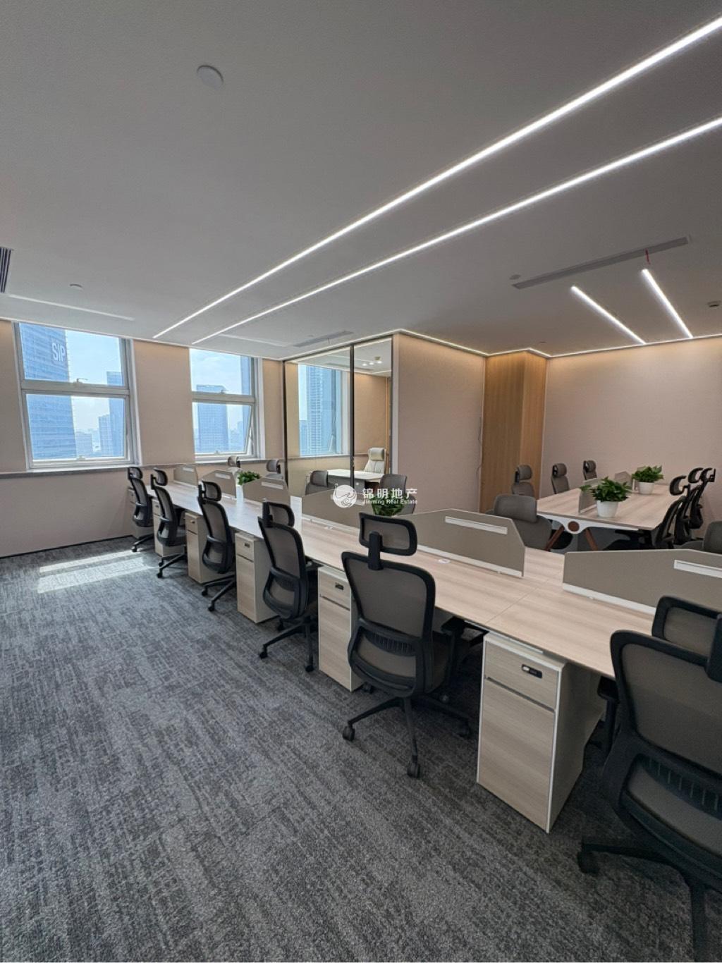 北外滩金茂北外滩130平米写字楼出租