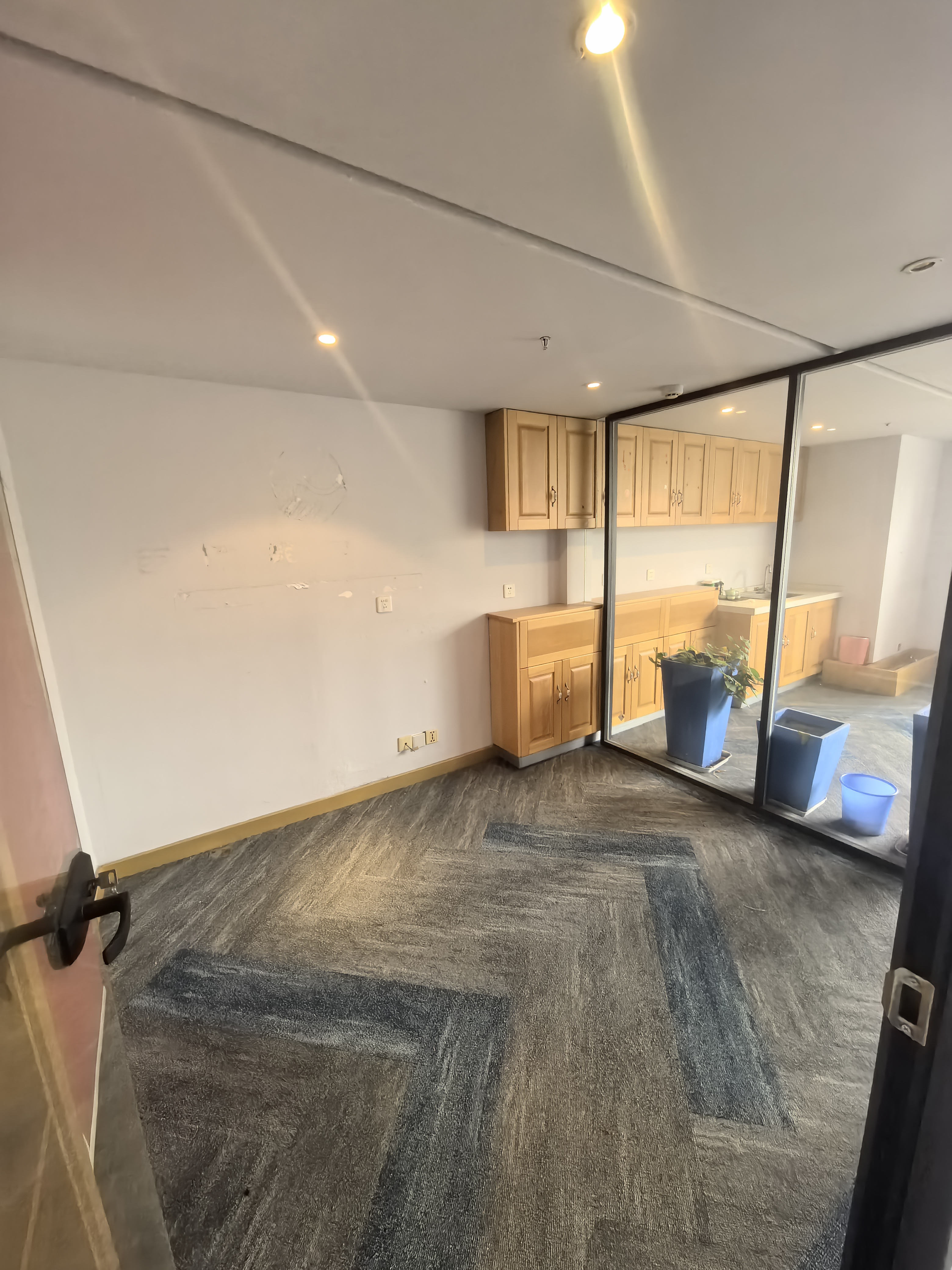 淮海中路淮海中华大厦103平米写字楼出租