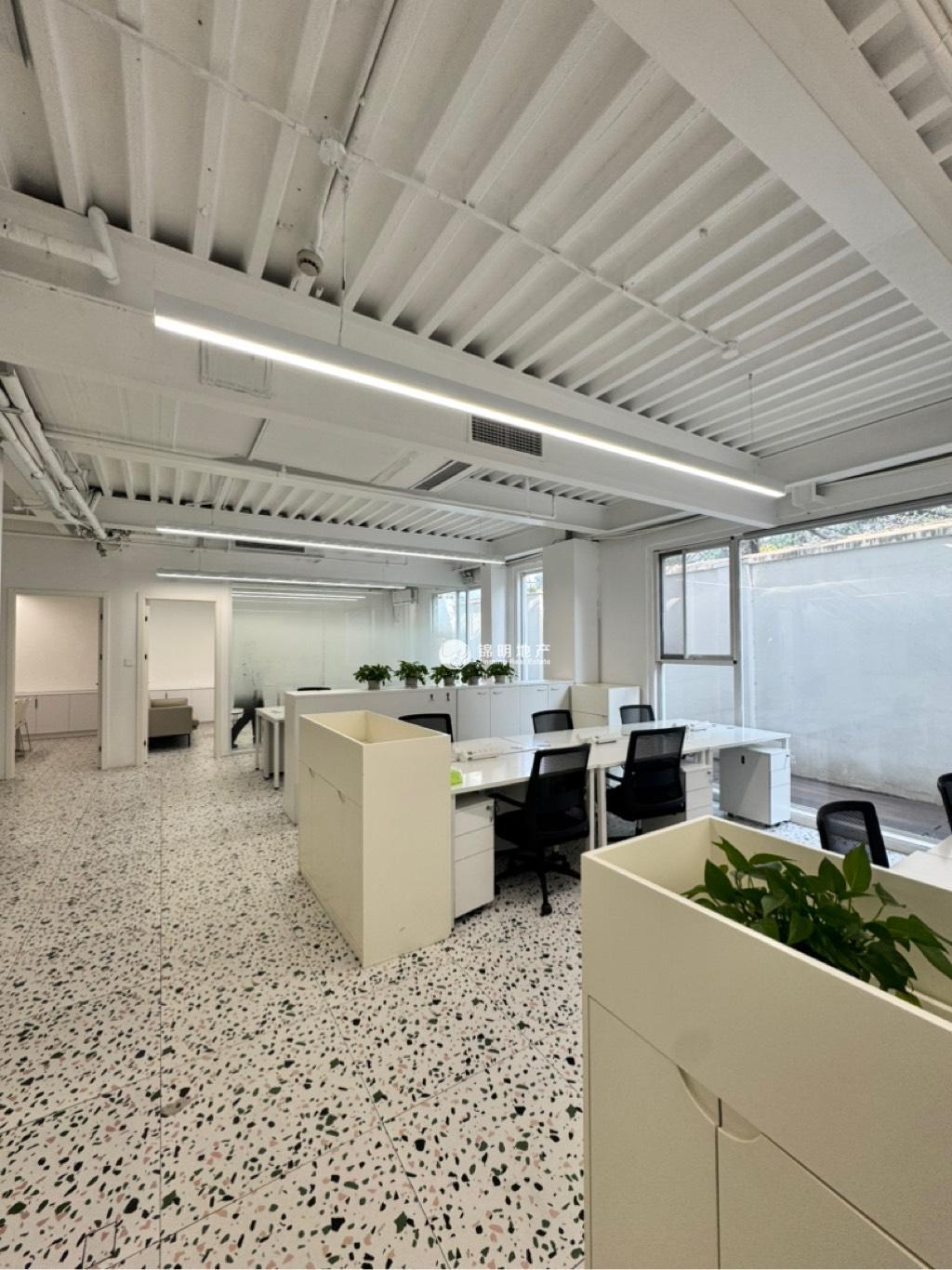 北外滩印坊创意园378平米写字楼出租