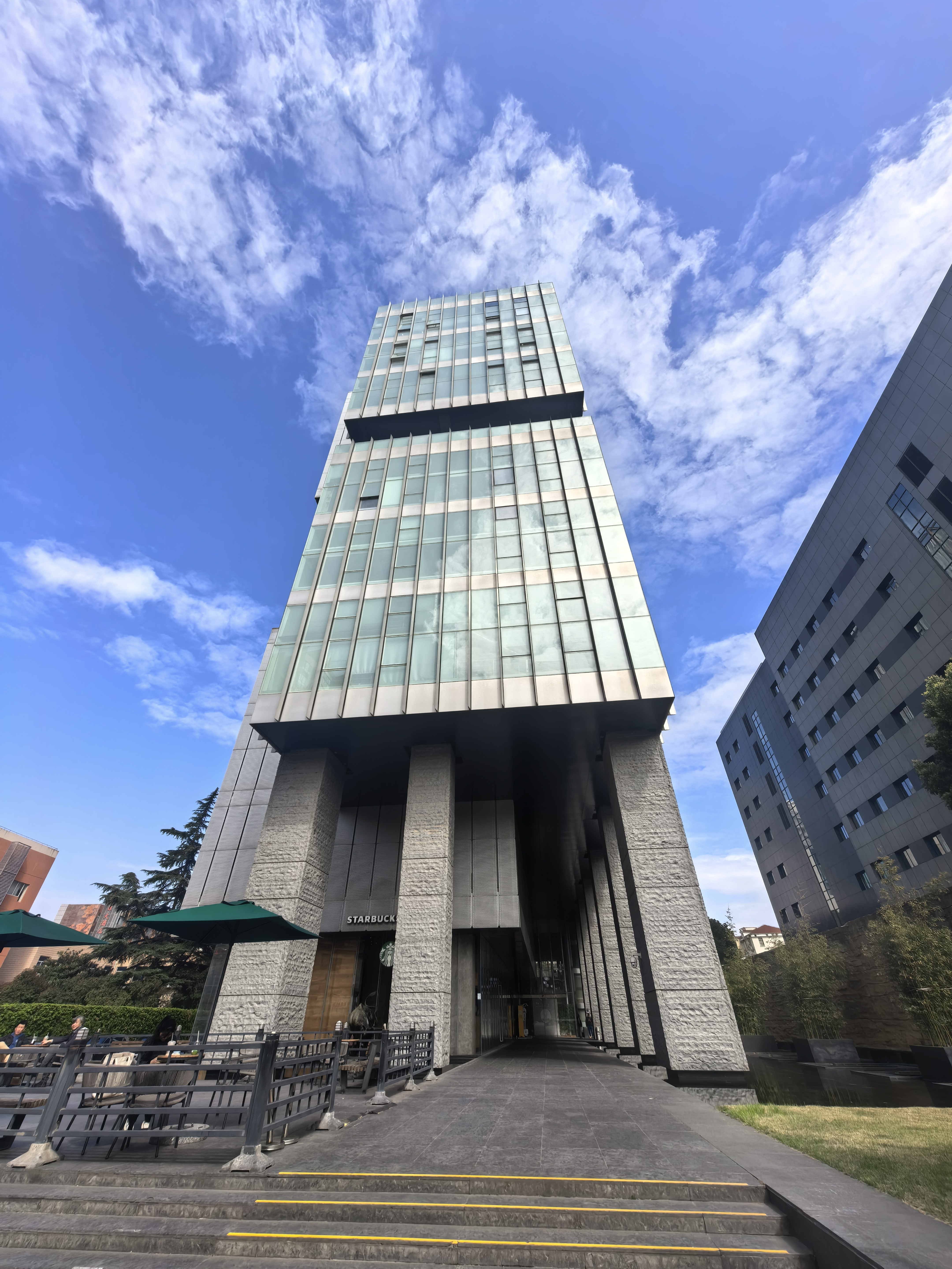 田林上海主角(MOBO办公)160平米写字楼出售