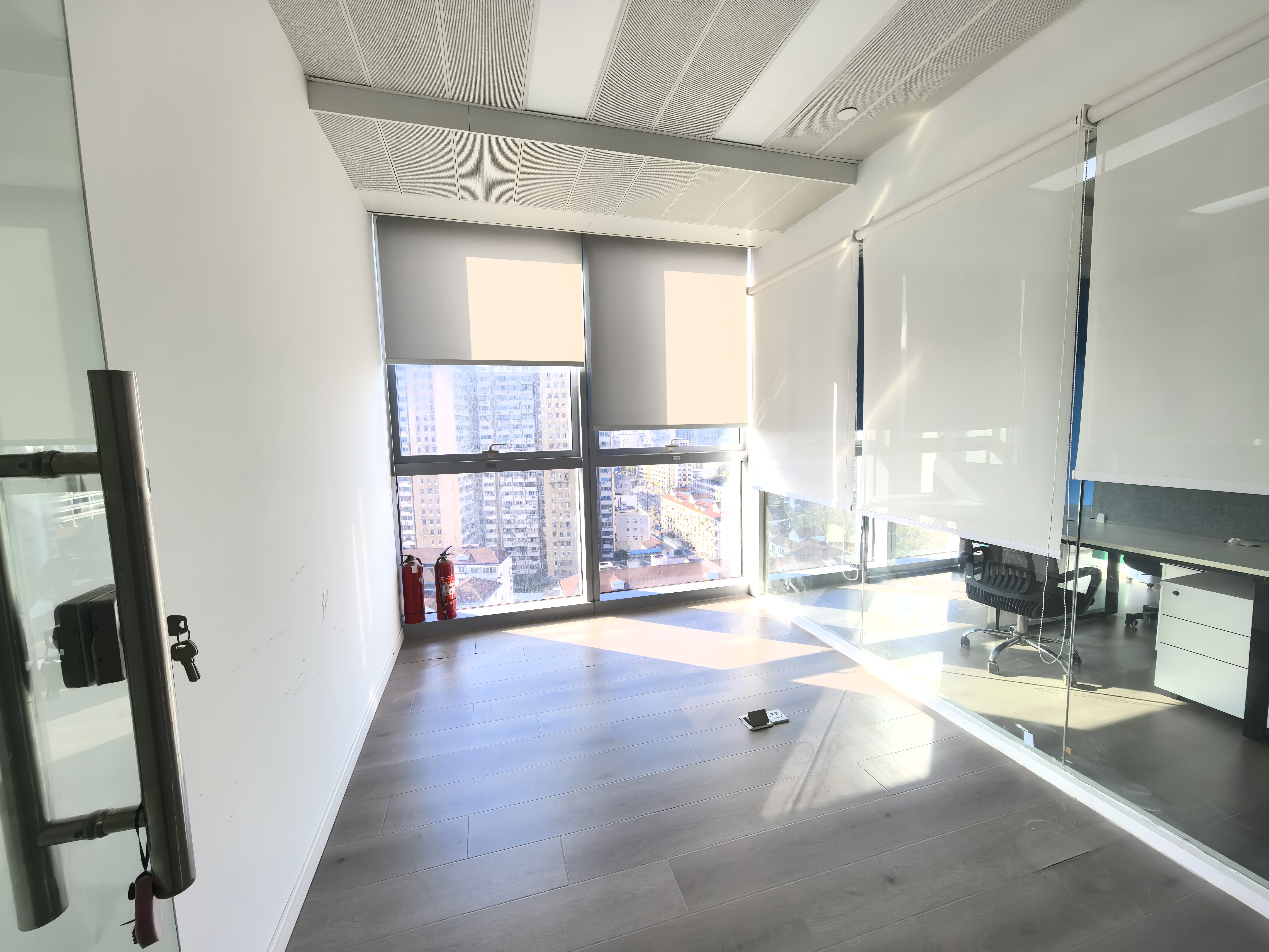 曹杨长城大厦113平米写字楼出租