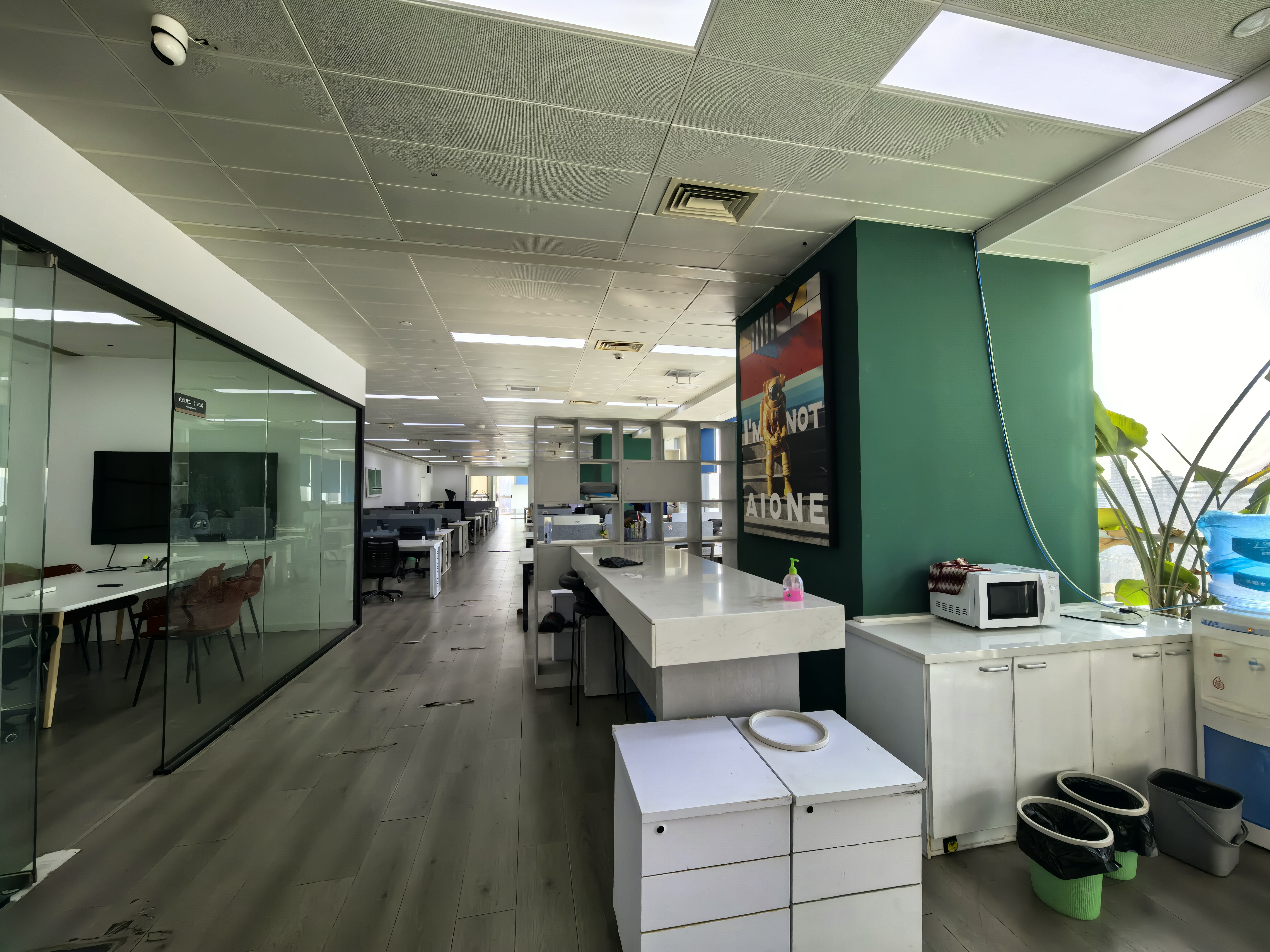 曹杨长城大厦280平米写字楼出租