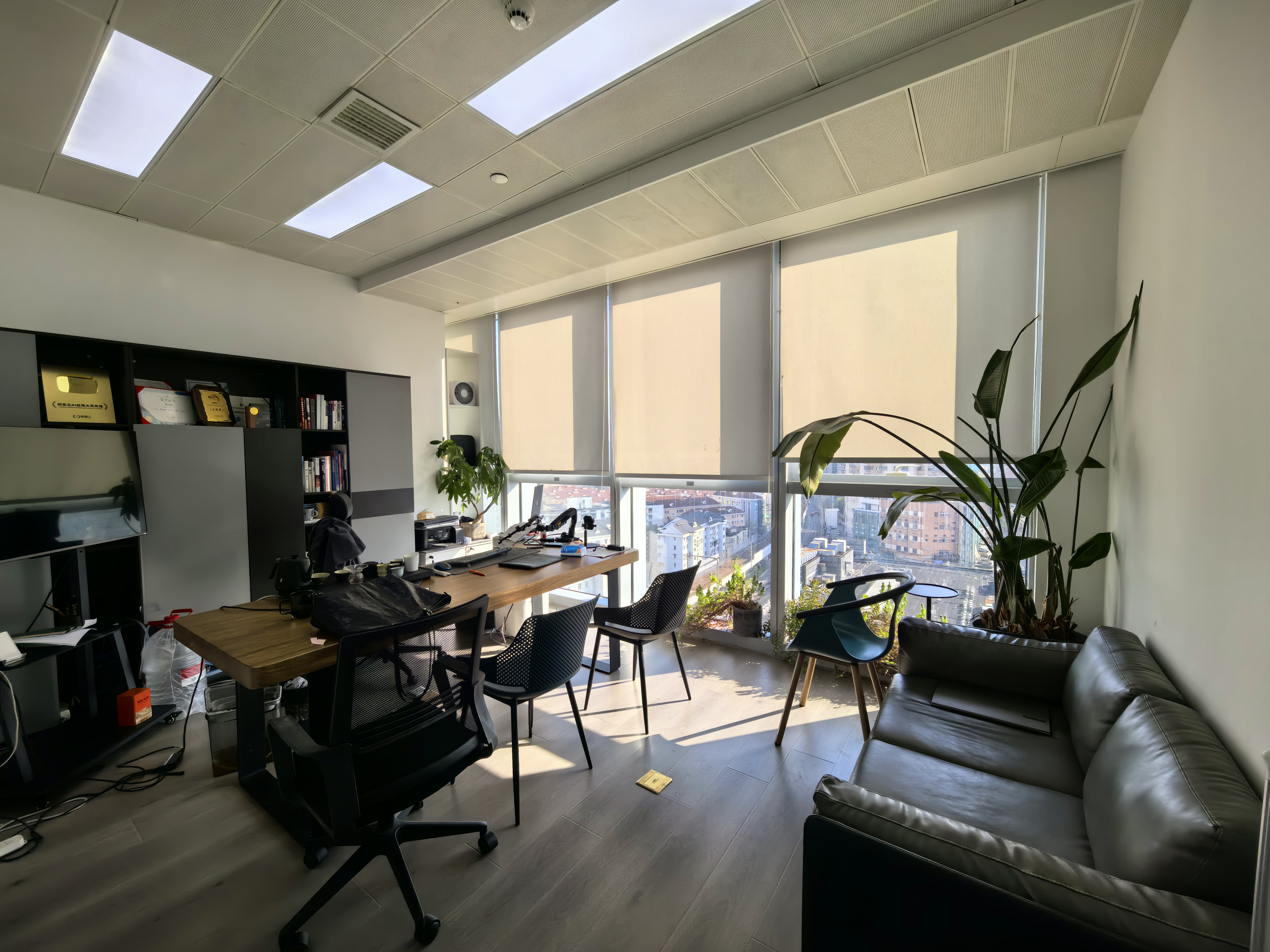 曹杨长城大厦280平米写字楼出租