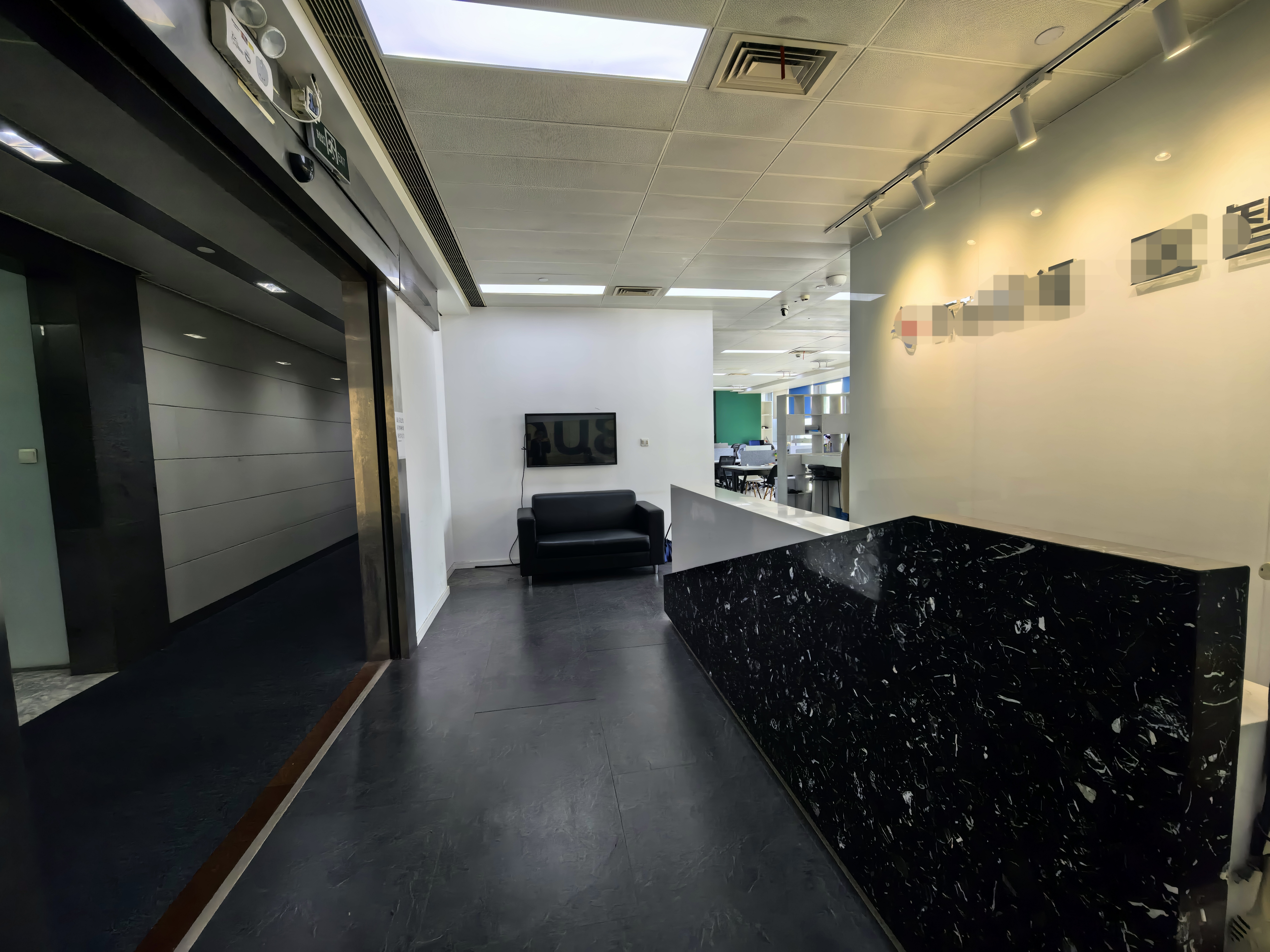 曹杨长城大厦113平米写字楼出租