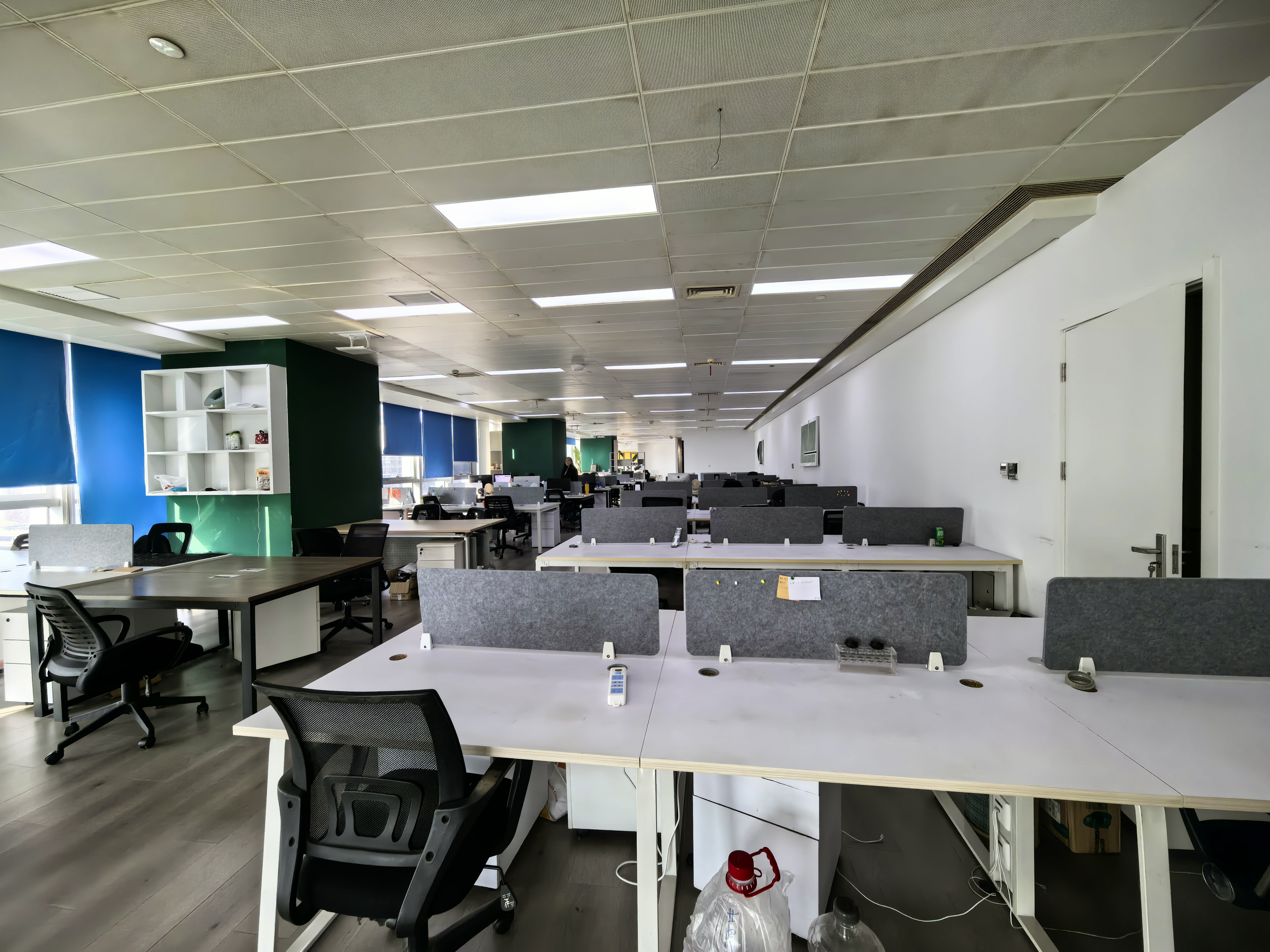 曹杨长城大厦113平米写字楼出租