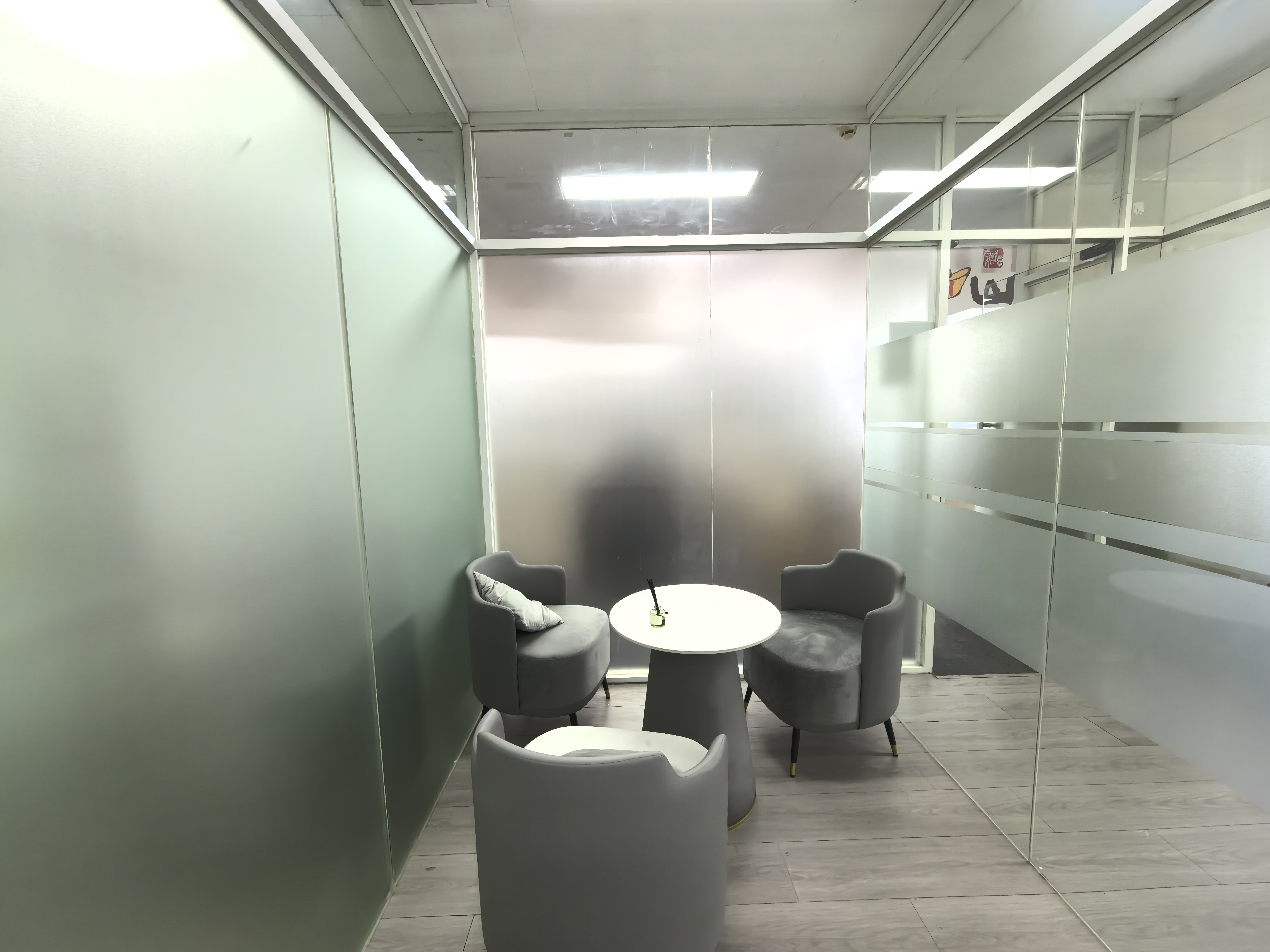 曹杨长城大厦230平米写字楼出租