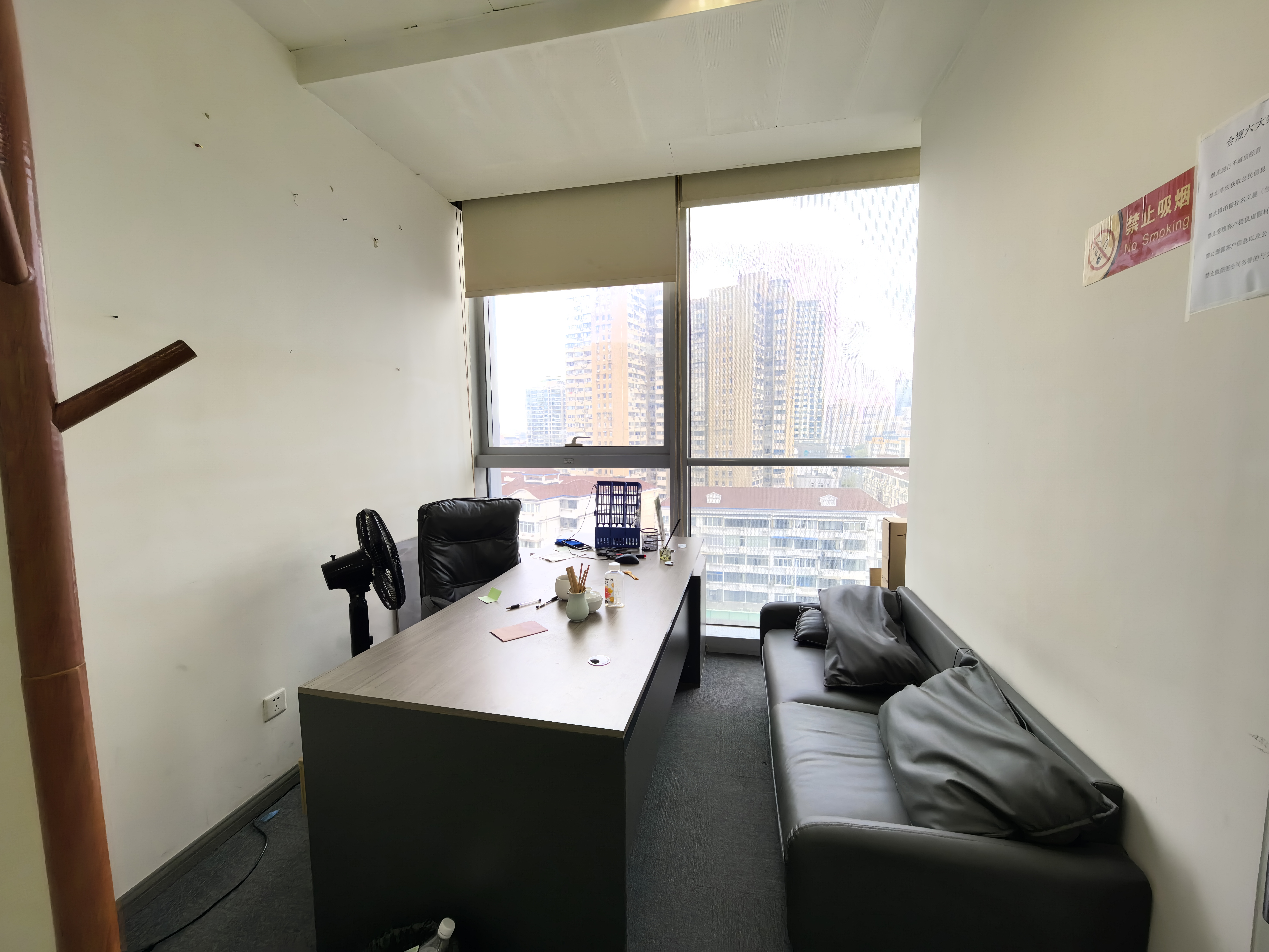 曹杨长城大厦230平米写字楼出租