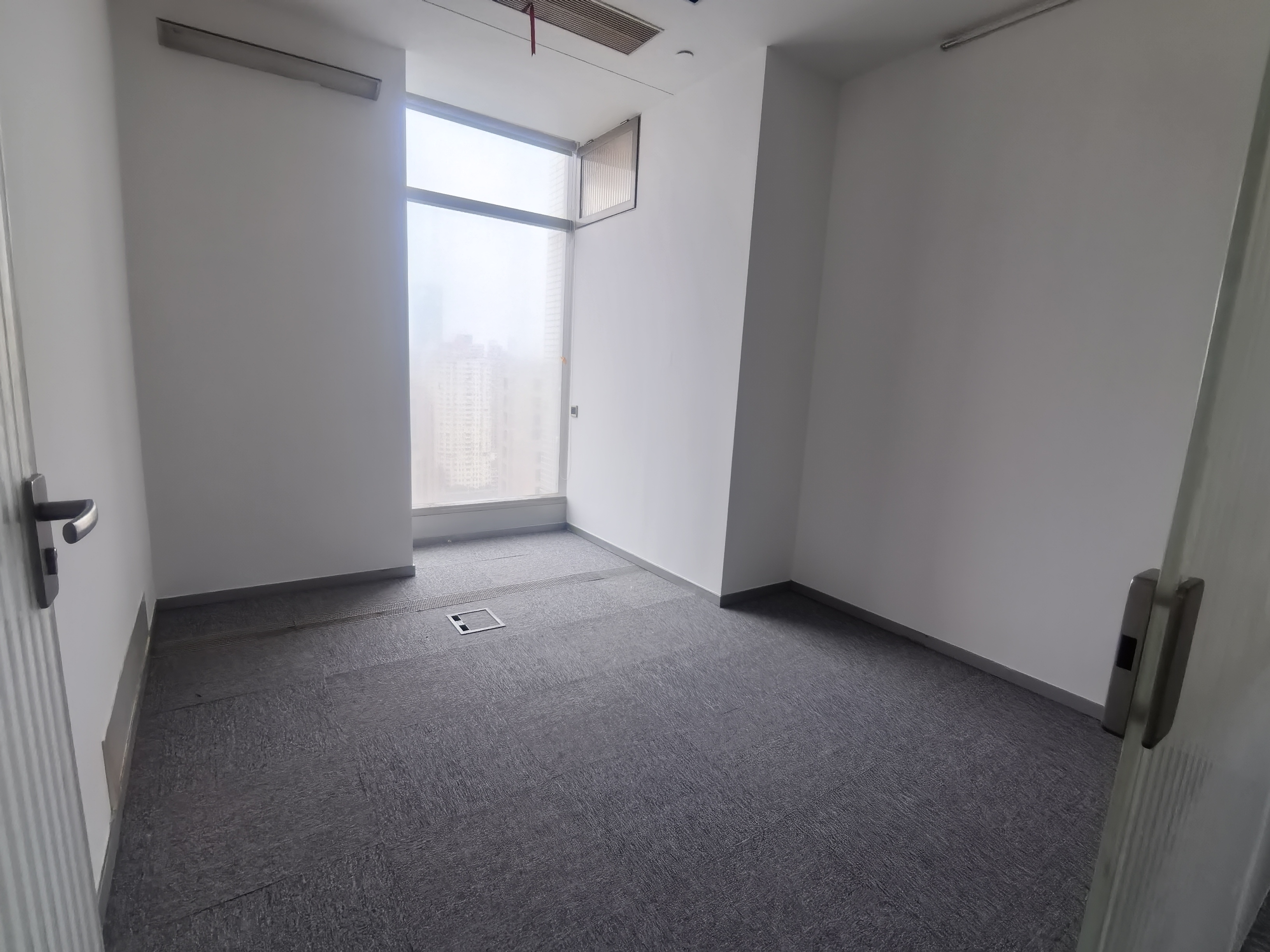 世博滨江绿地海外滩195平米写字楼出租