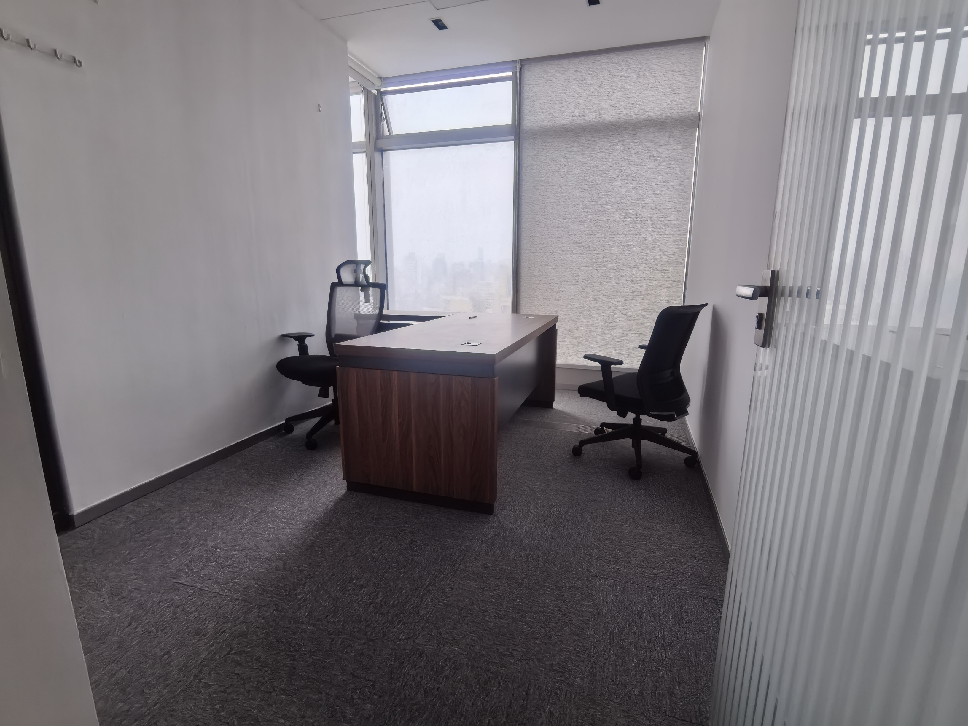 世博滨江绿地海外滩195平米写字楼出租