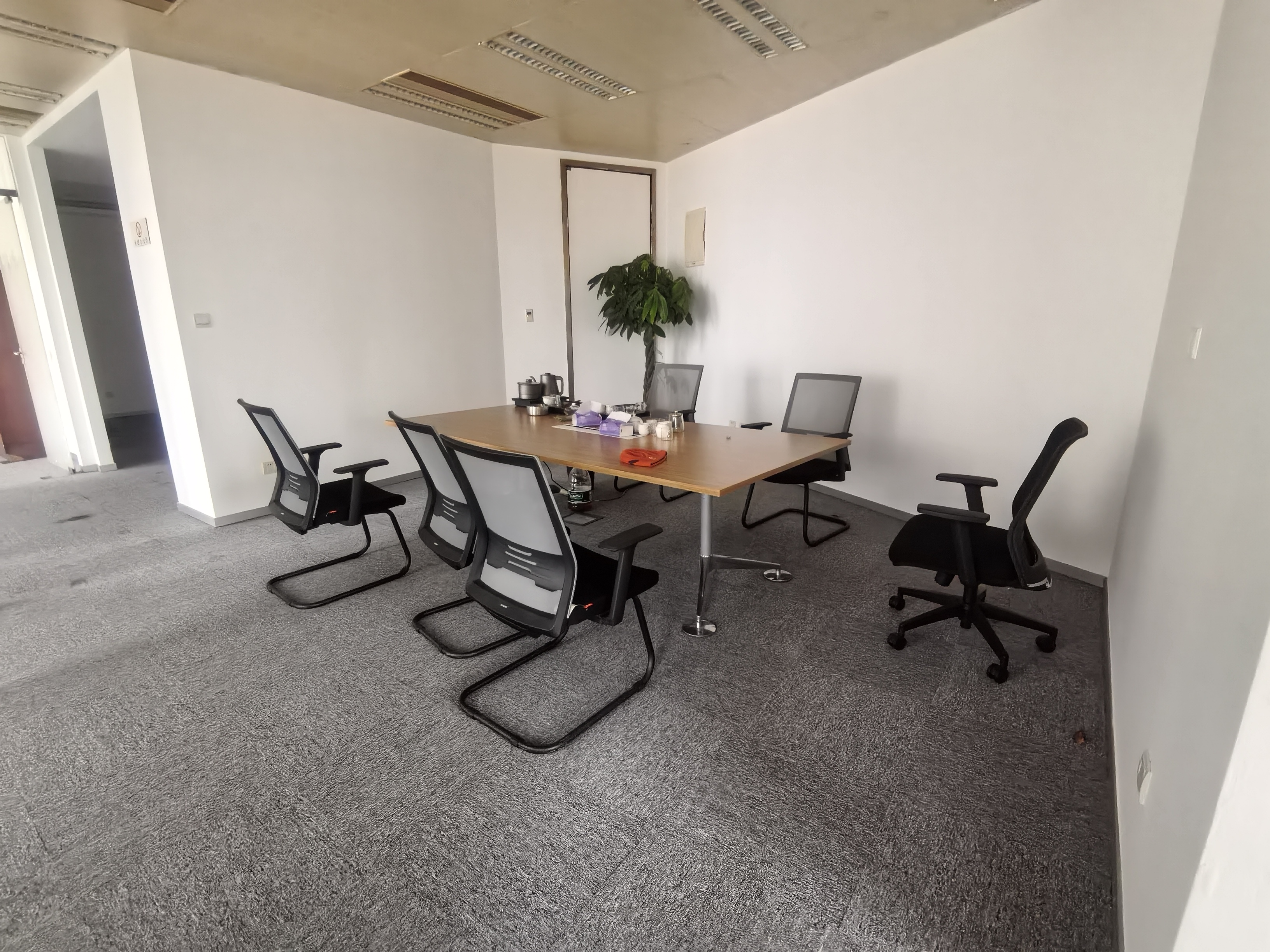 世博滨江绿地海外滩195平米写字楼出租