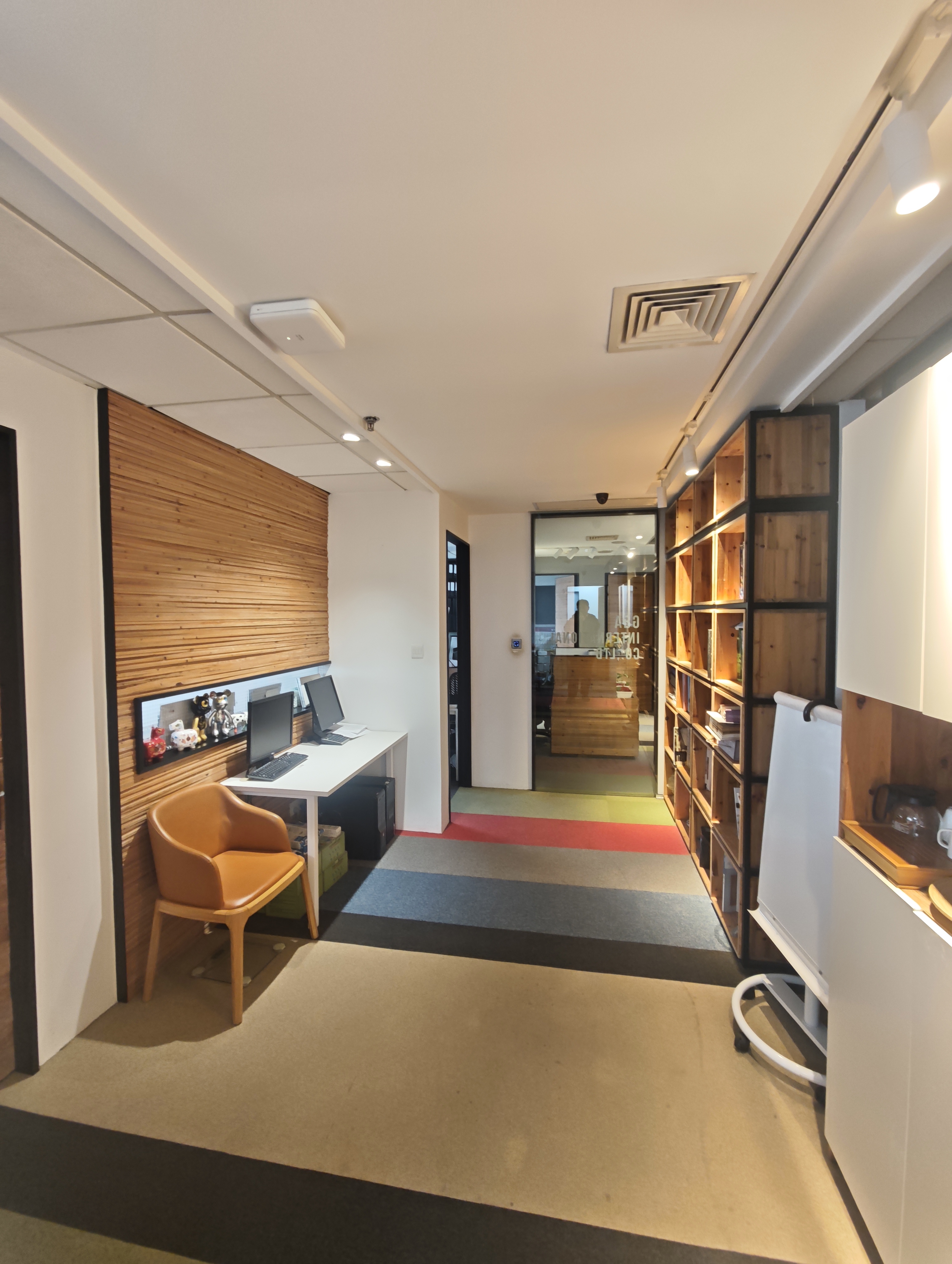 徐家汇上海实业大厦123平米写字楼出租