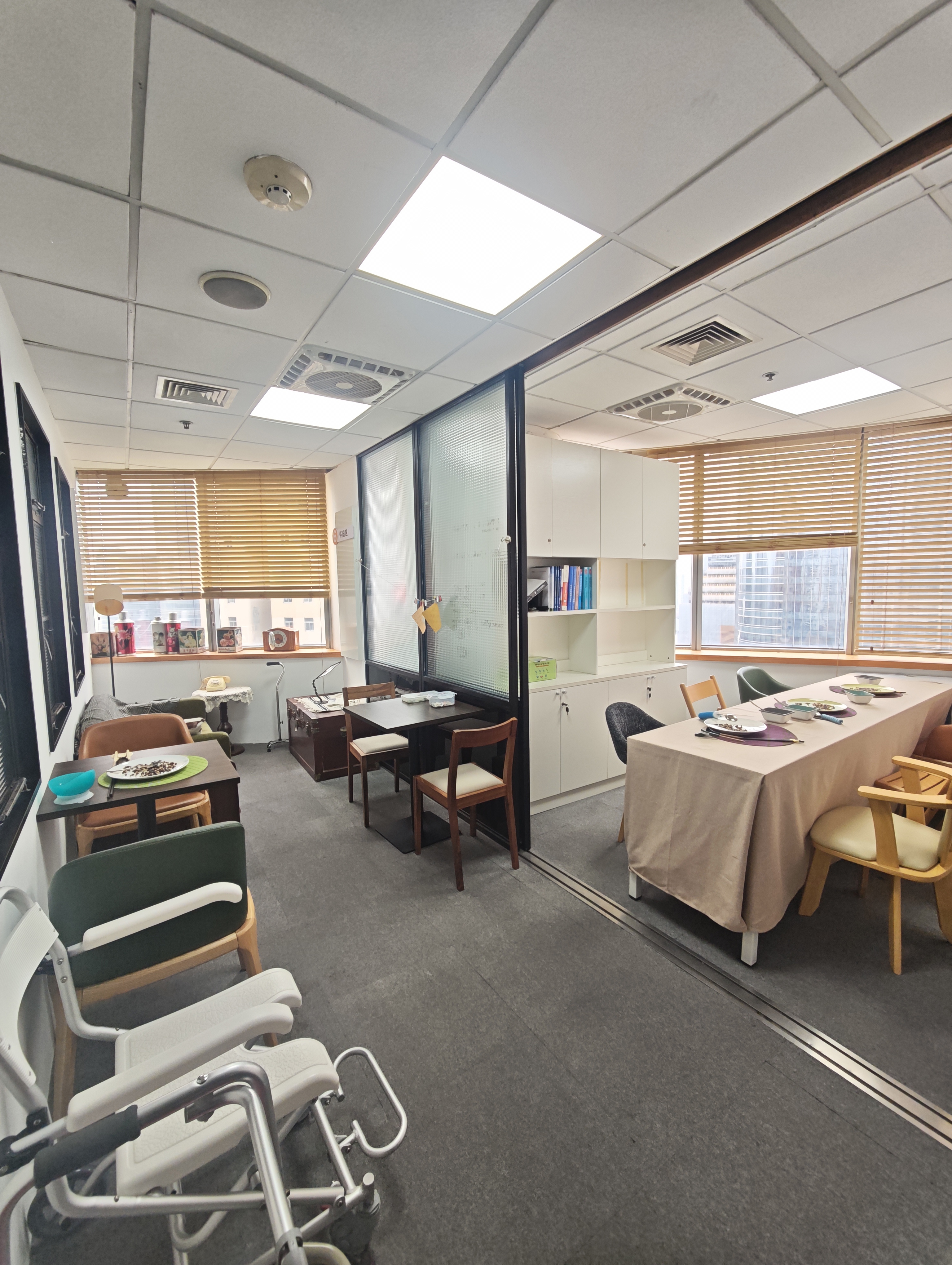 徐家汇上海实业大厦236平米写字楼出租