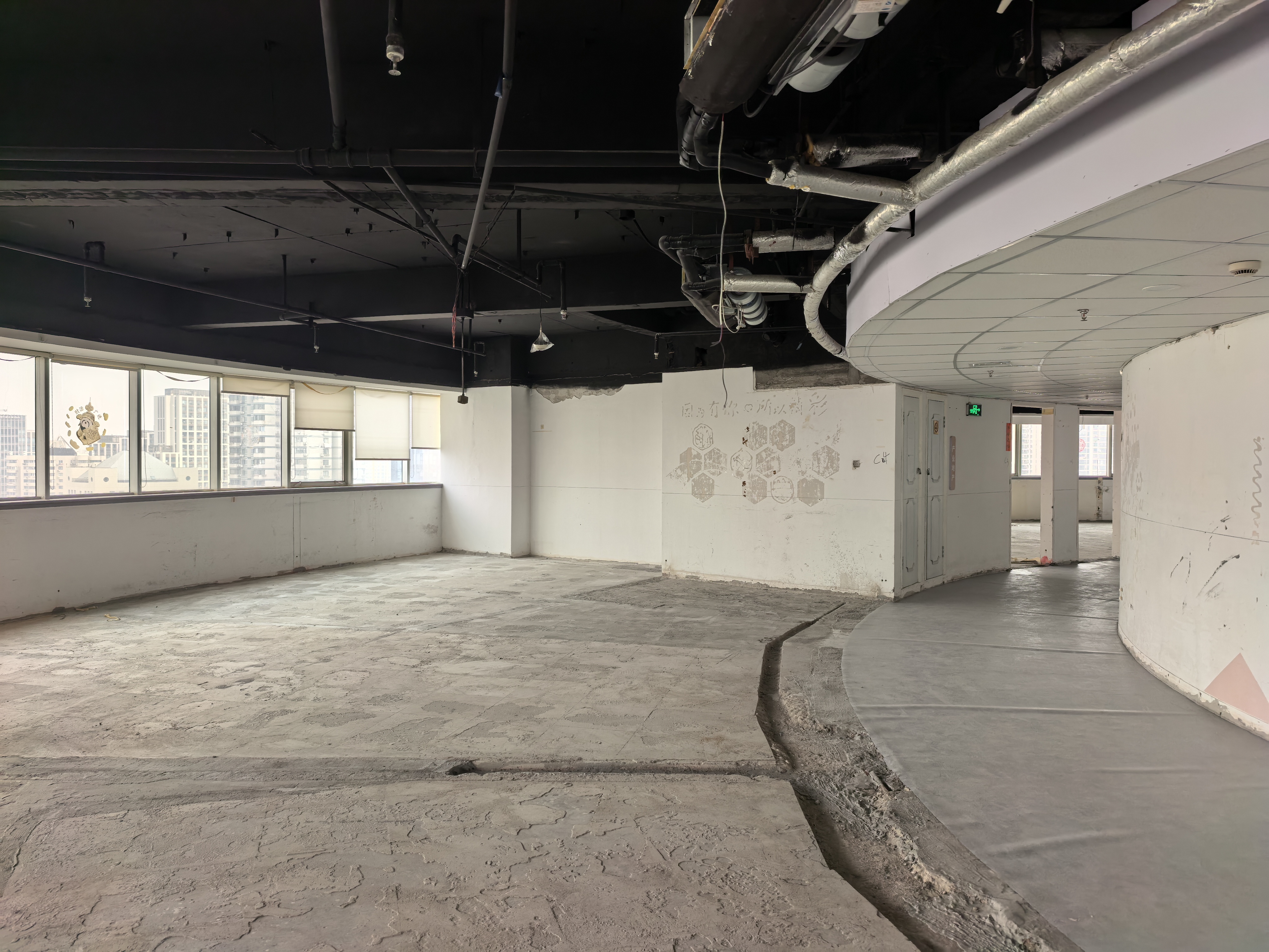 光新华源世界广场961平米写字楼出售