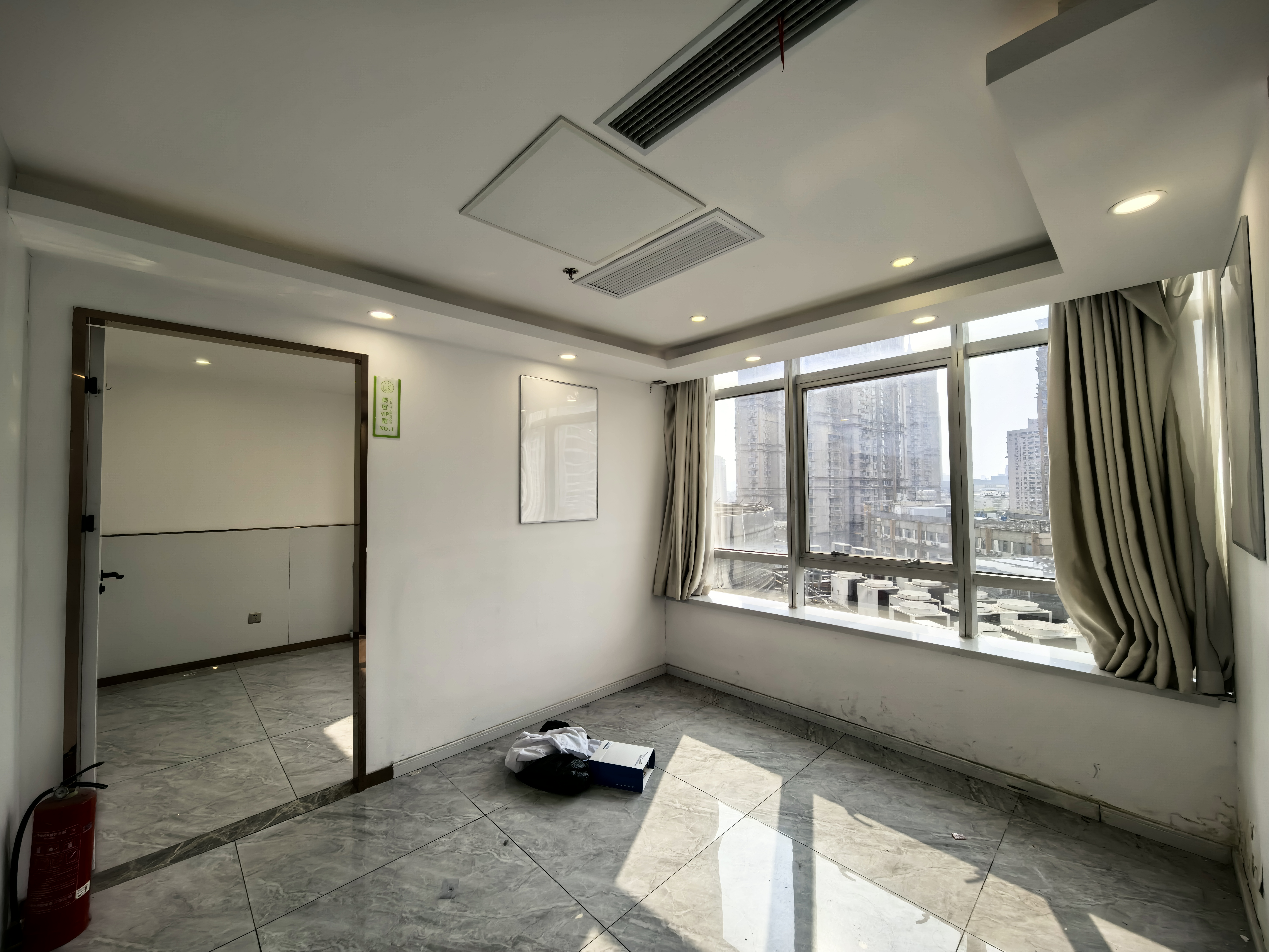 曹杨绿地科创大厦89平米写字楼出租