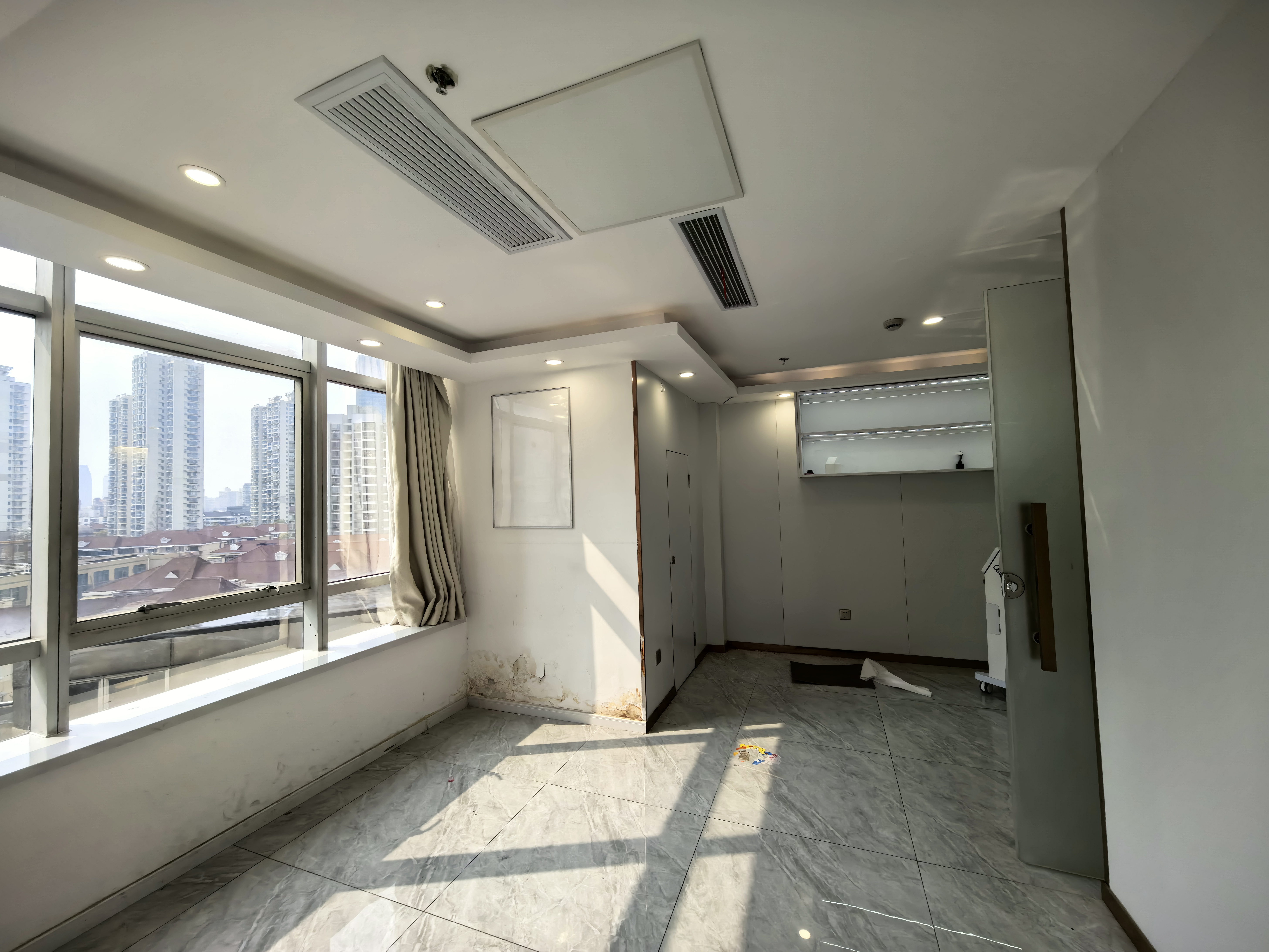 曹杨绿地科创大厦89平米写字楼出租