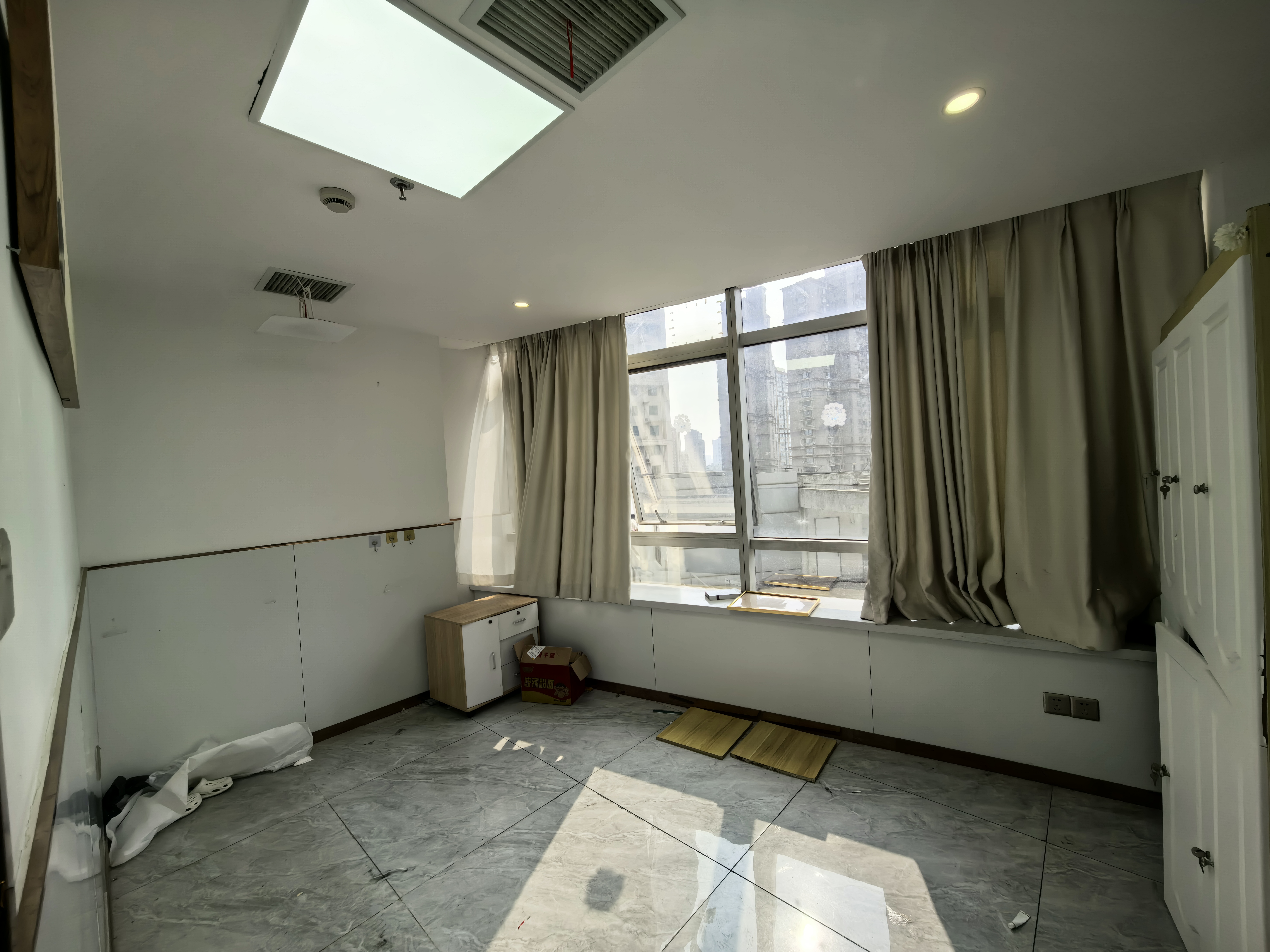 曹杨绿地科创大厦89平米写字楼出租