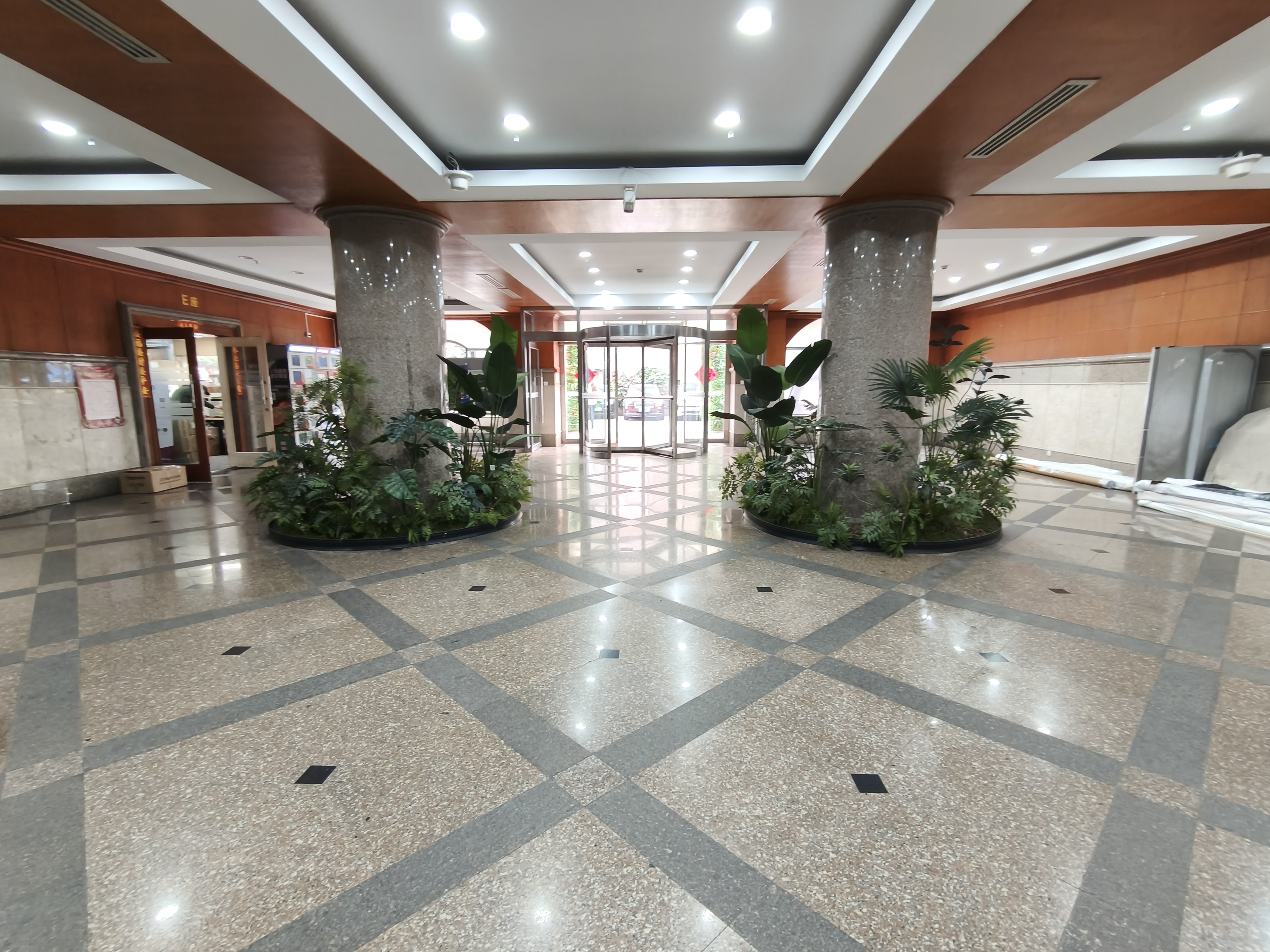 中山公园虹桥世家花园62平米写字楼出租