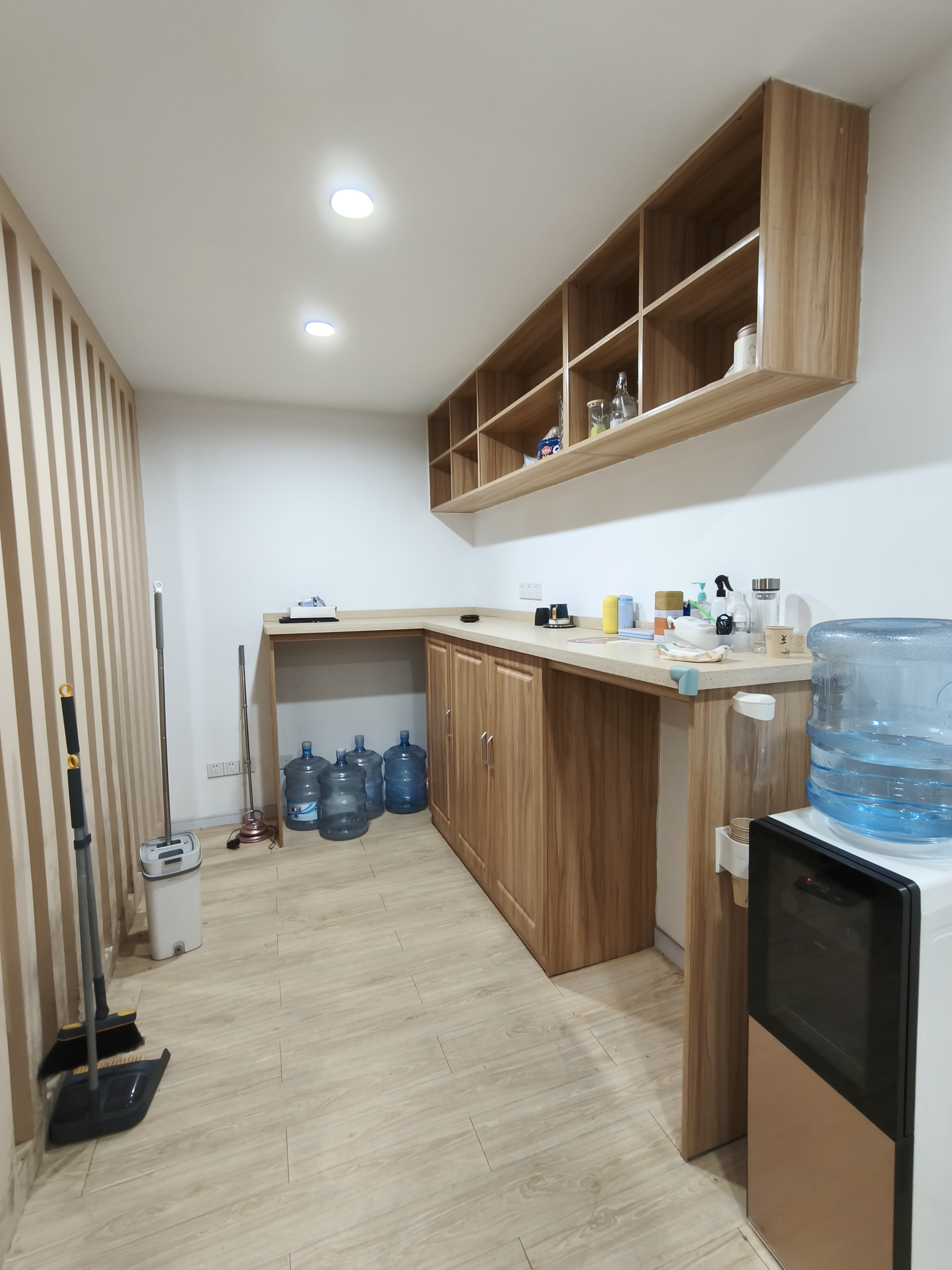 中山公园武定大厦175平米写字楼出租