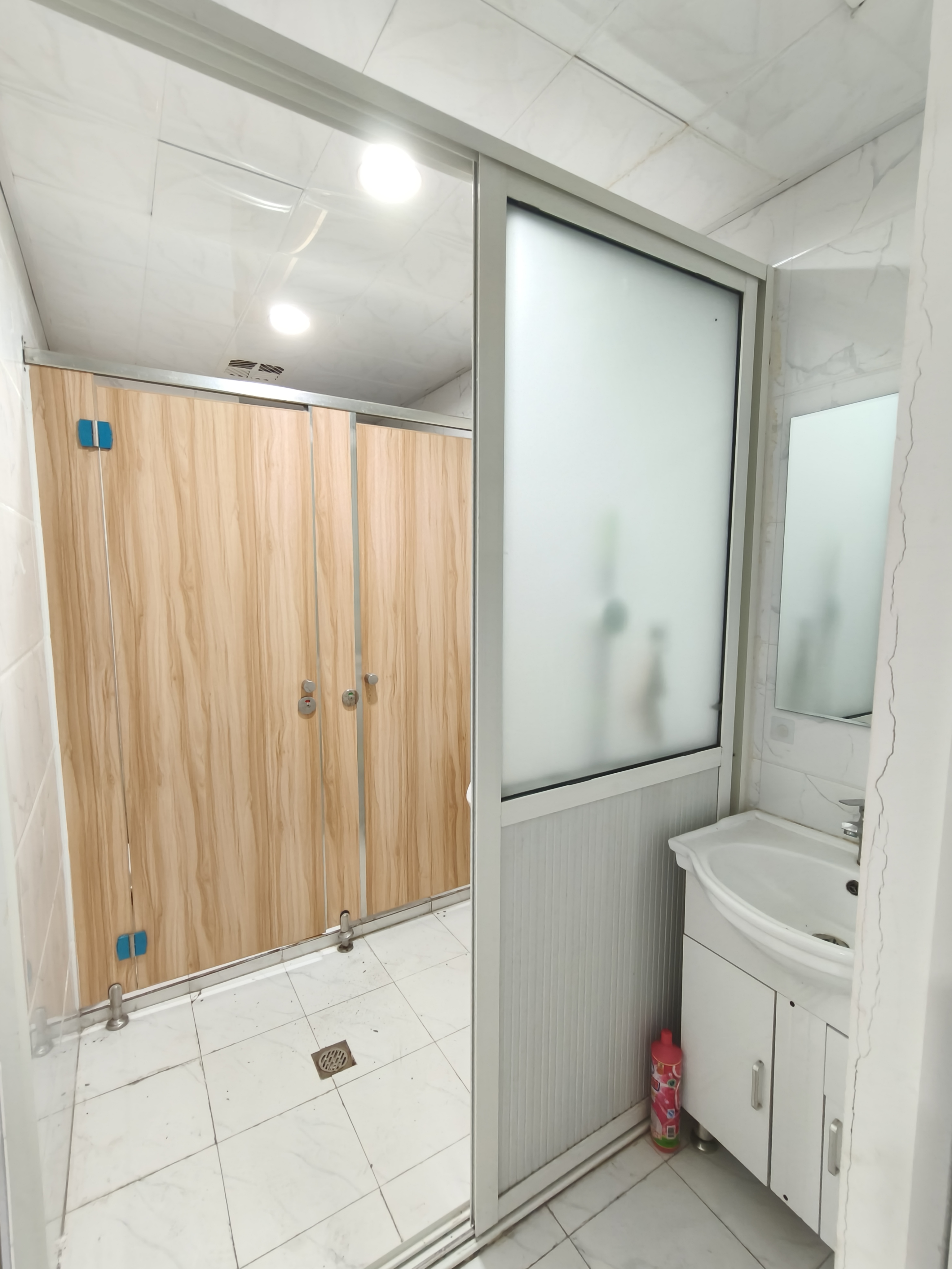 中山公园武定大厦175平米写字楼出租