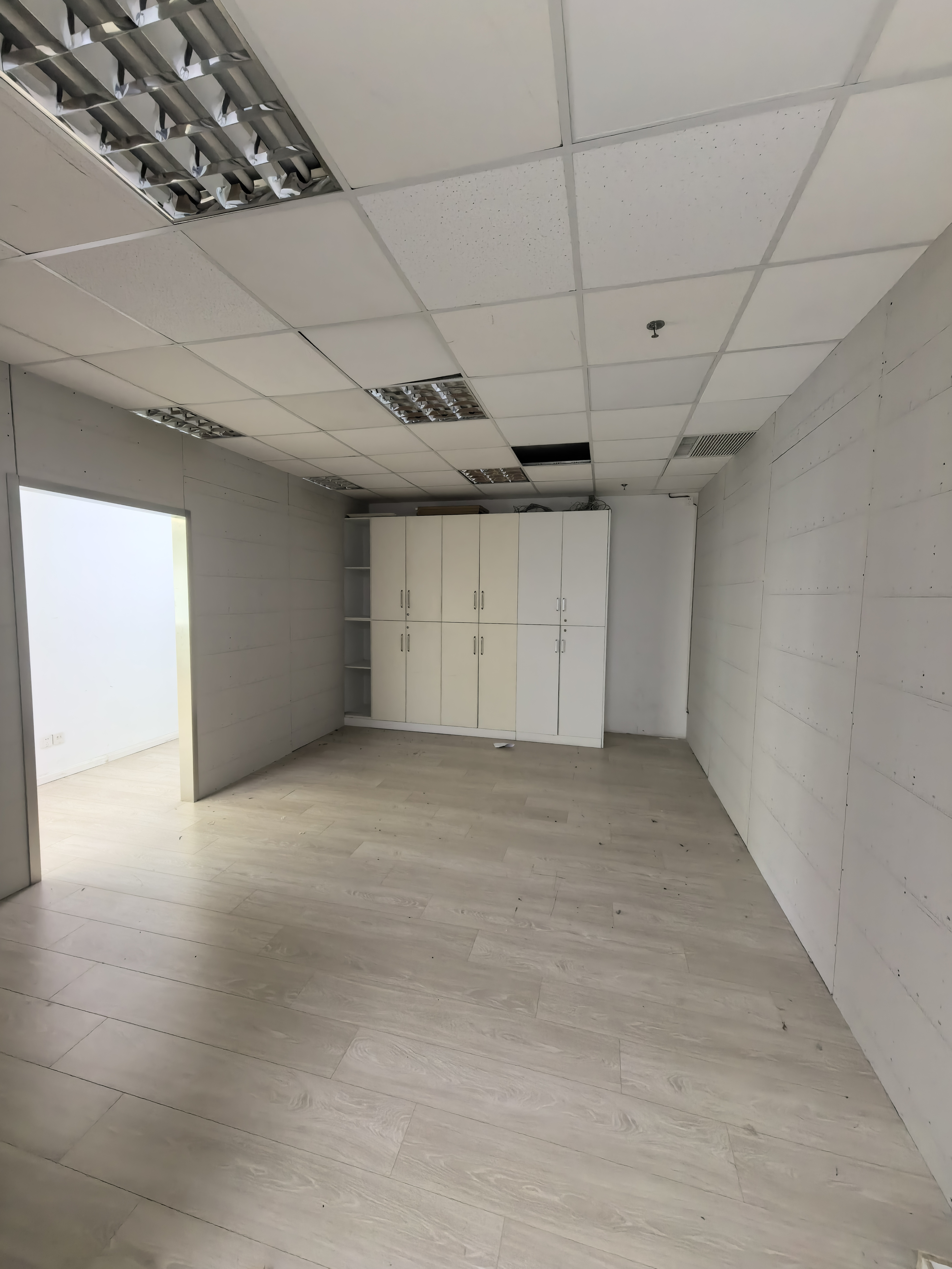 虹桥盛高国际大厦370平米写字楼出售