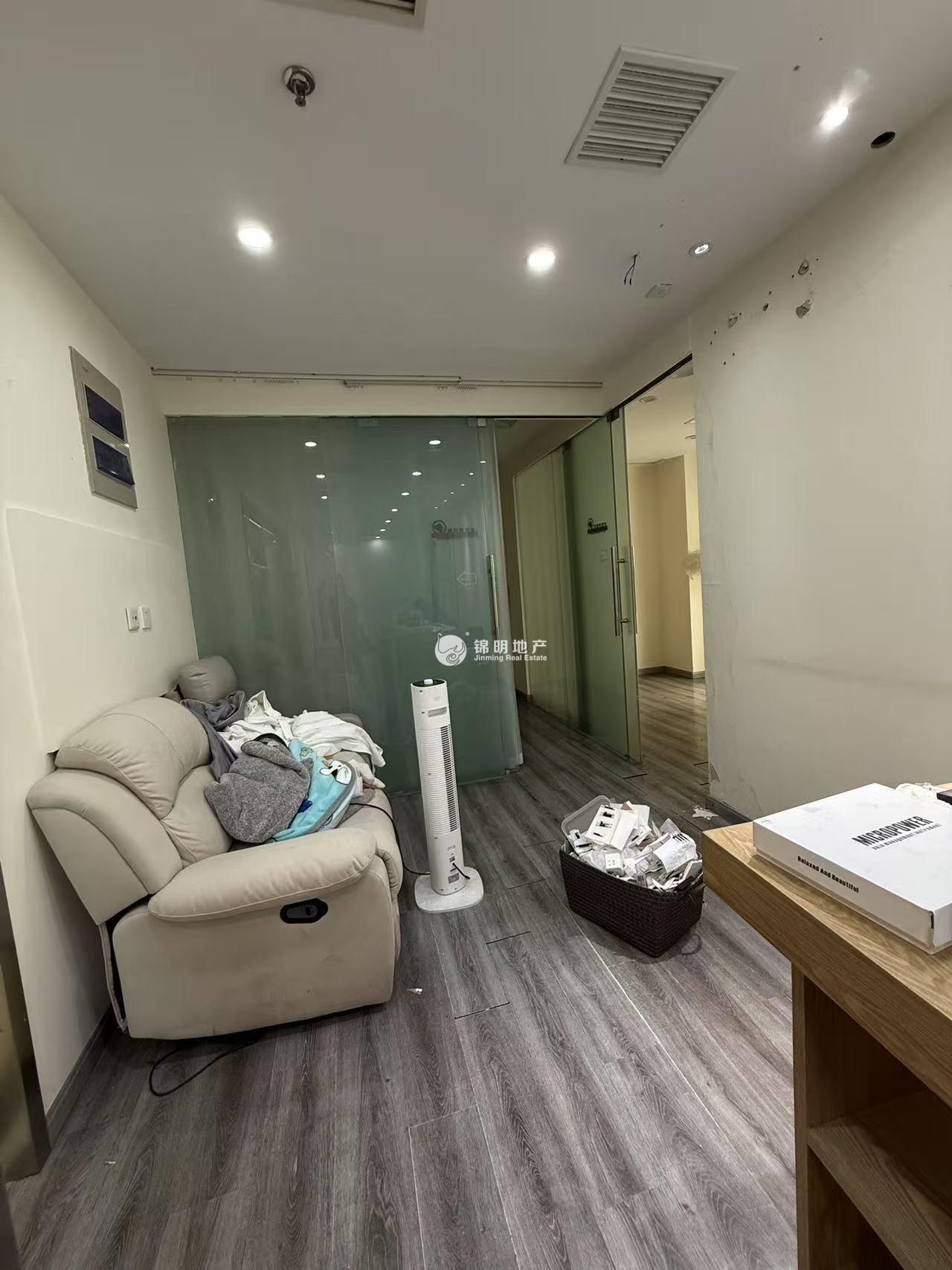 南京东路亚洲大厦106平米写字楼出租