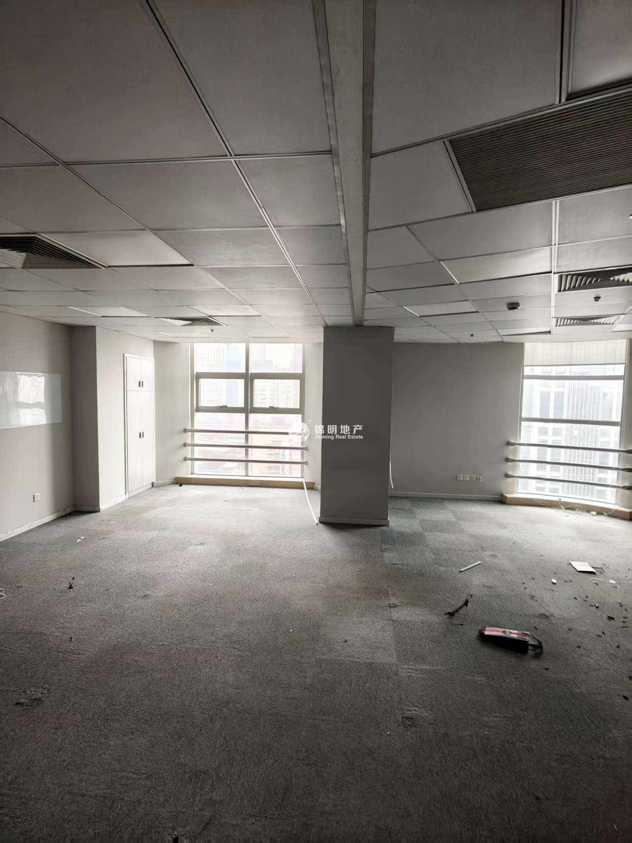 人民广场申鑫大厦98平米写字楼出租