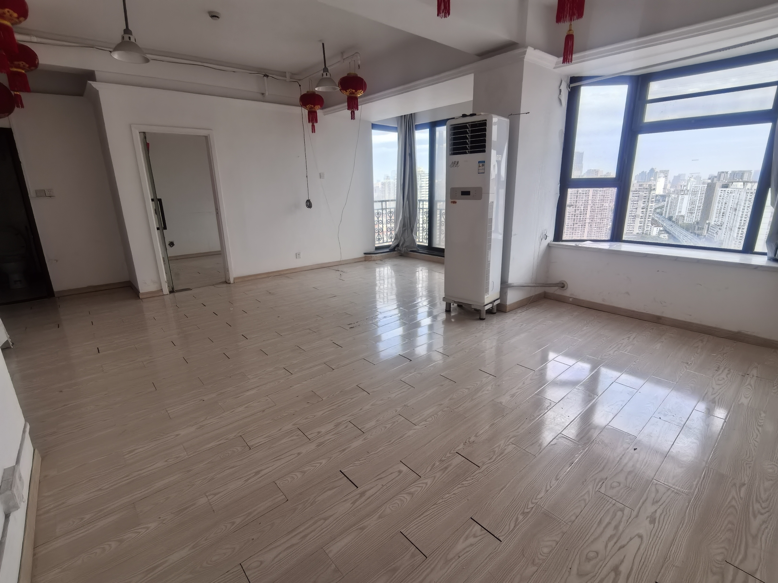 五里桥丽都大厦85平米写字楼出租