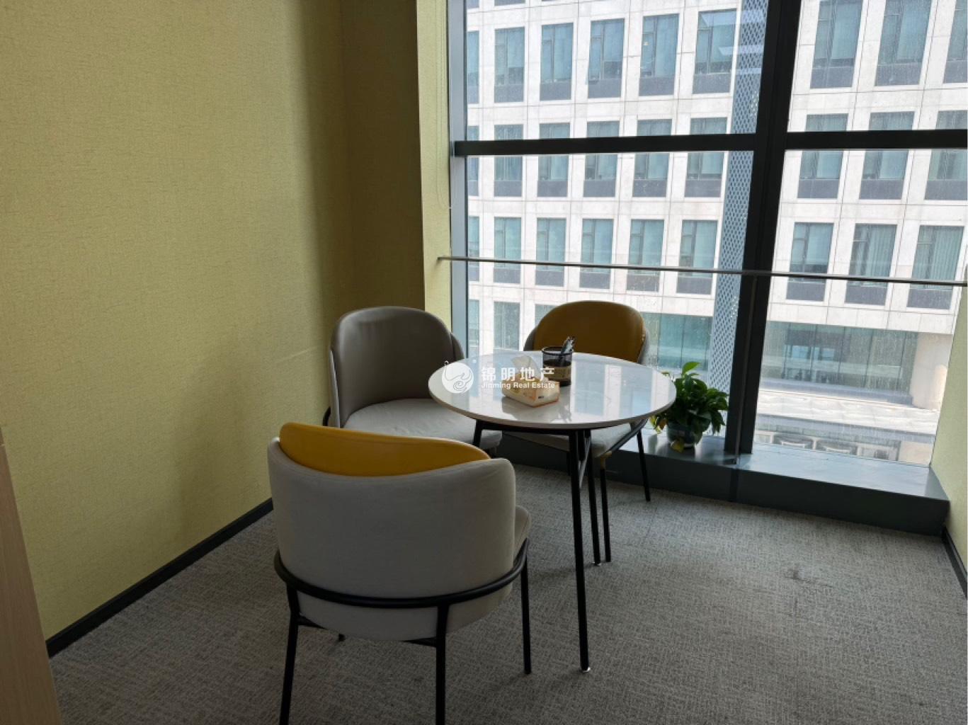 五角场中航天盛371平米写字楼出租