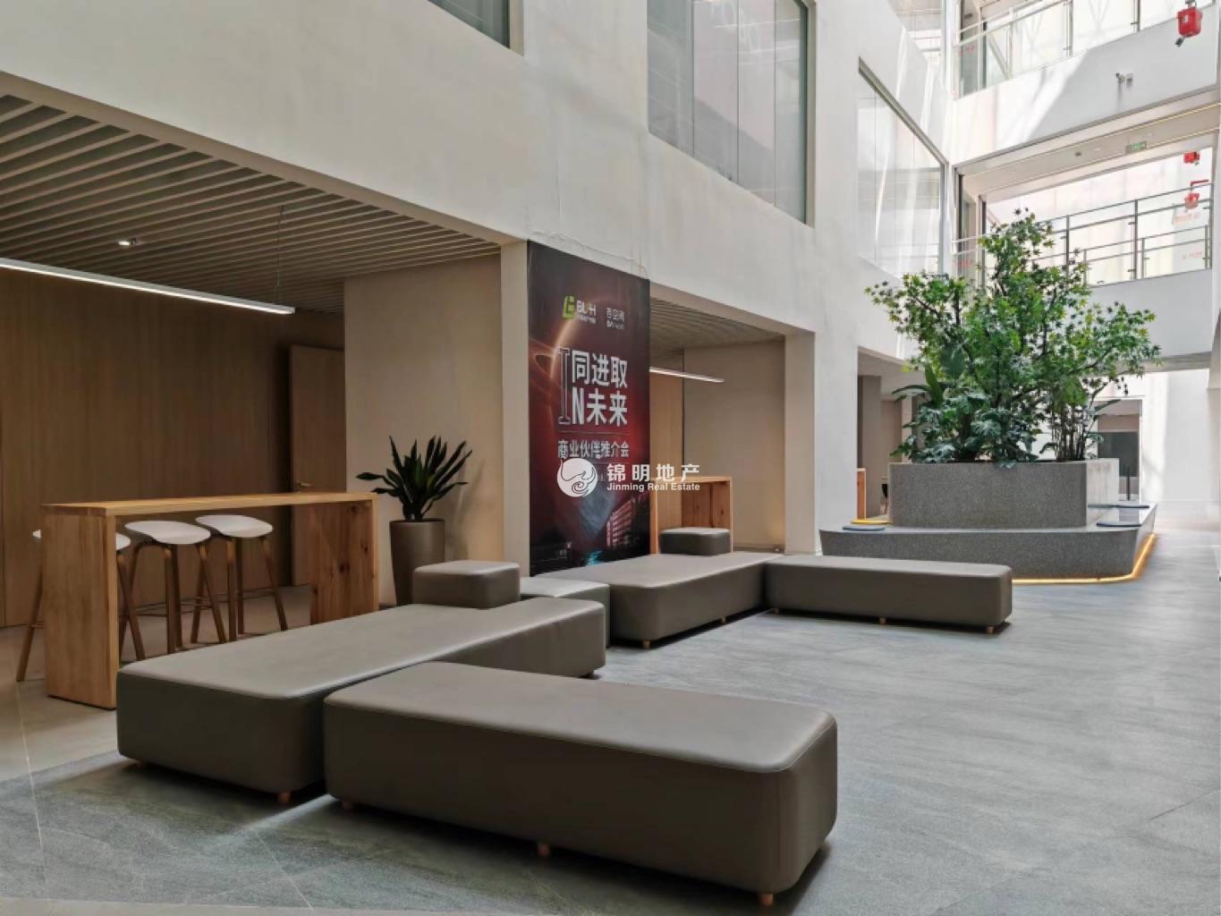 北外滩百空间永兴仓库371平米写字楼出租