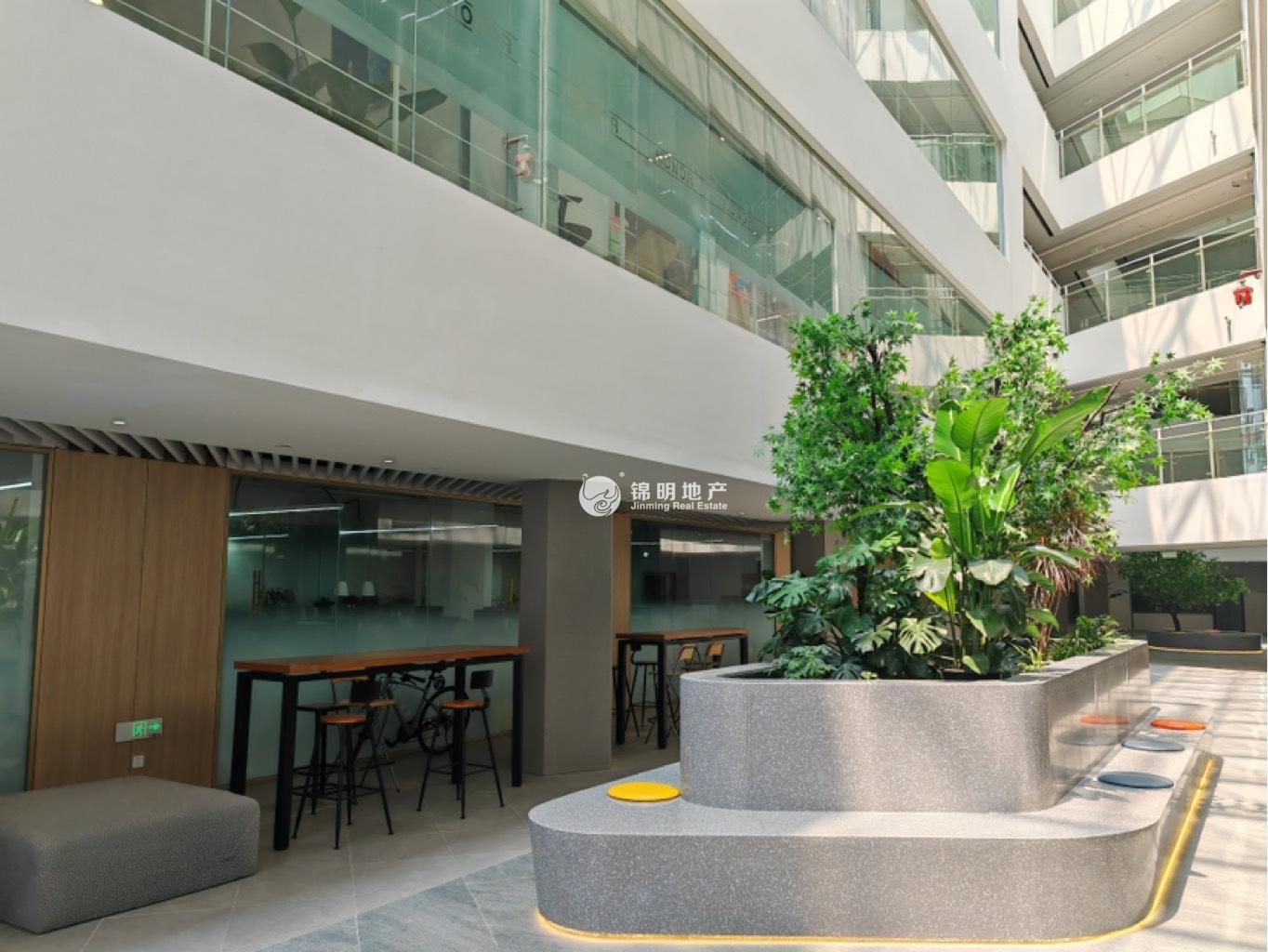 北外滩百空间永兴仓库371平米写字楼出租