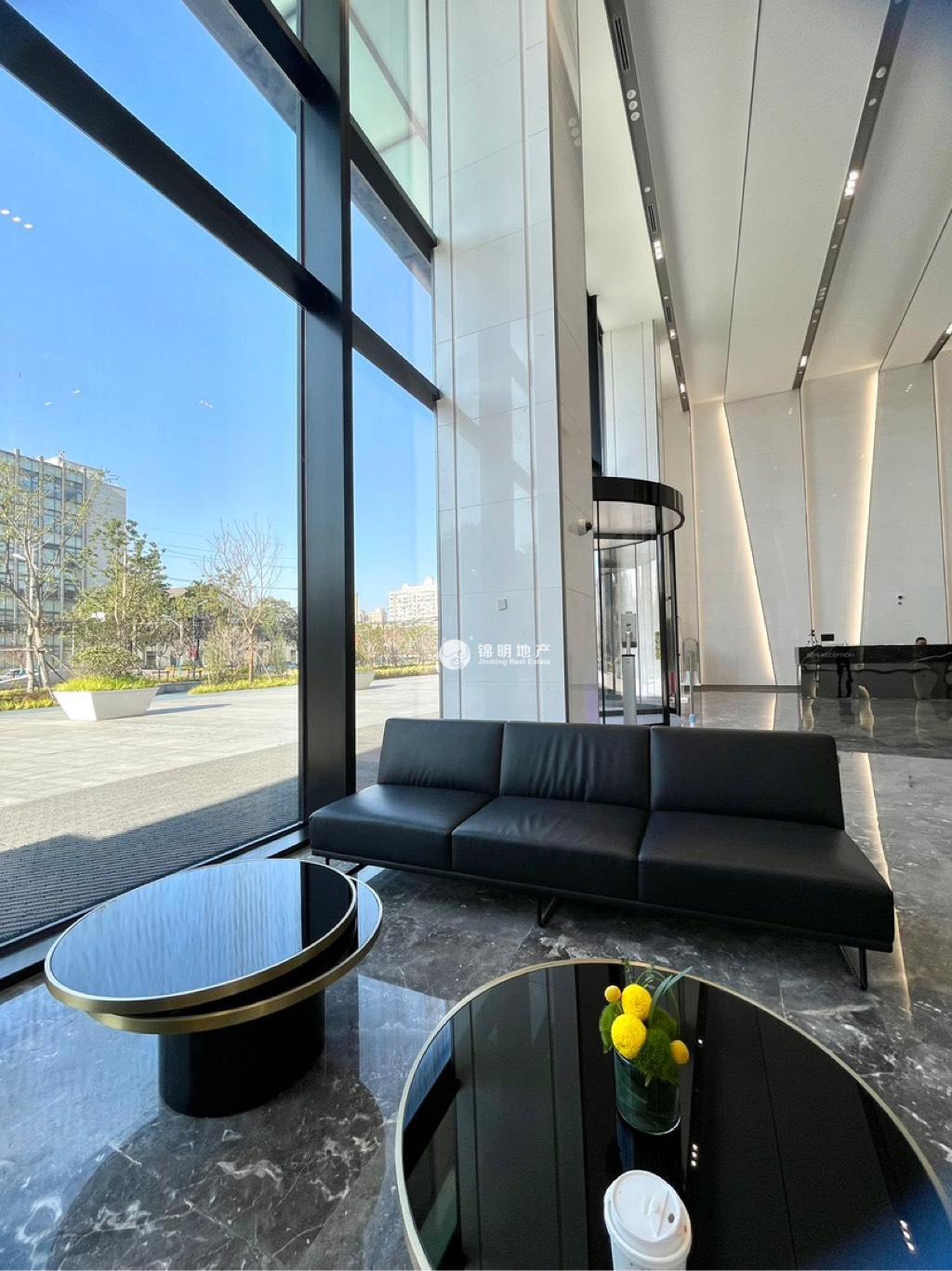 周家嘴路环创中心99平米写字楼出租