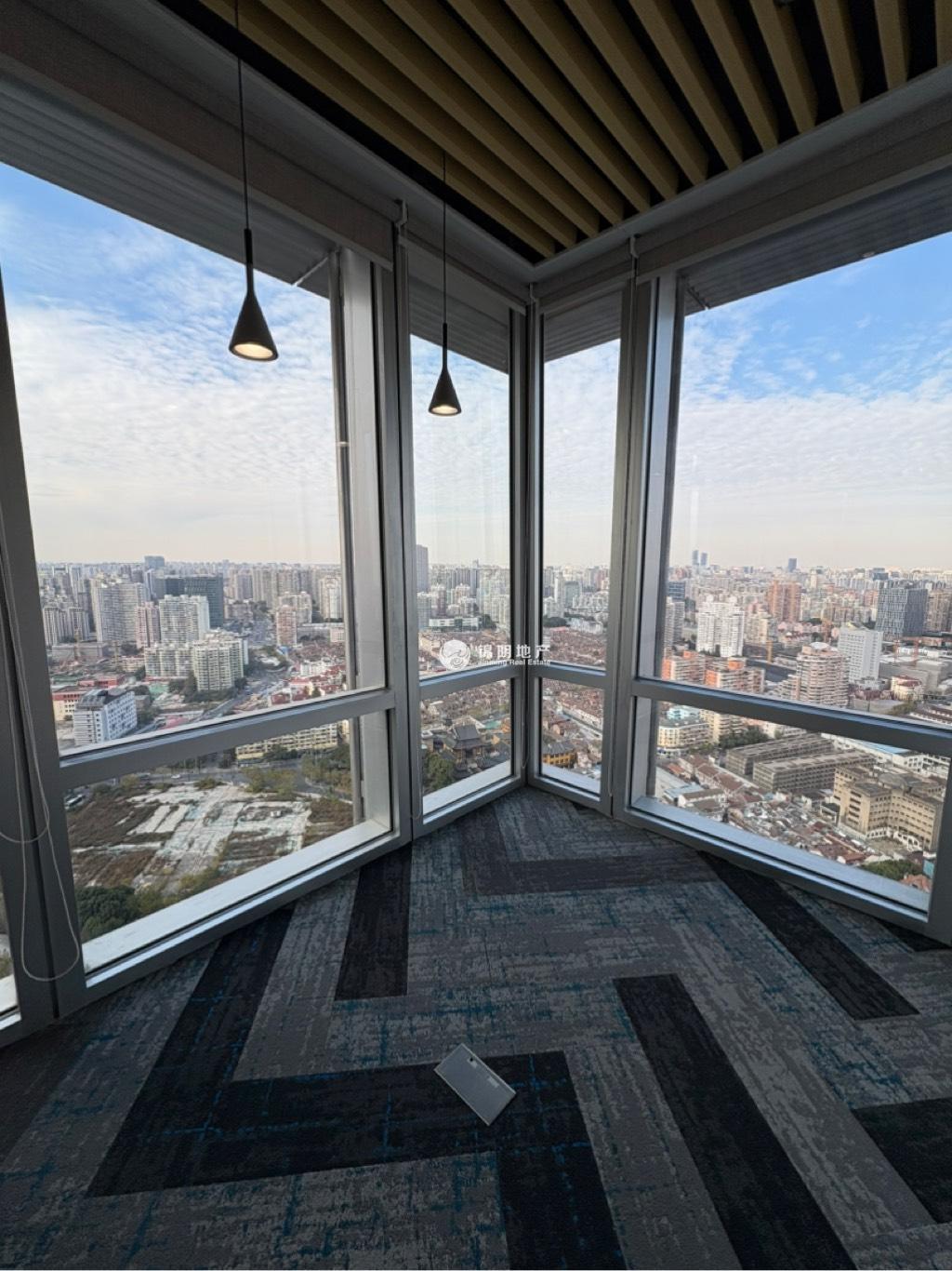 东外滩中交滨江广场544平米写字楼出租