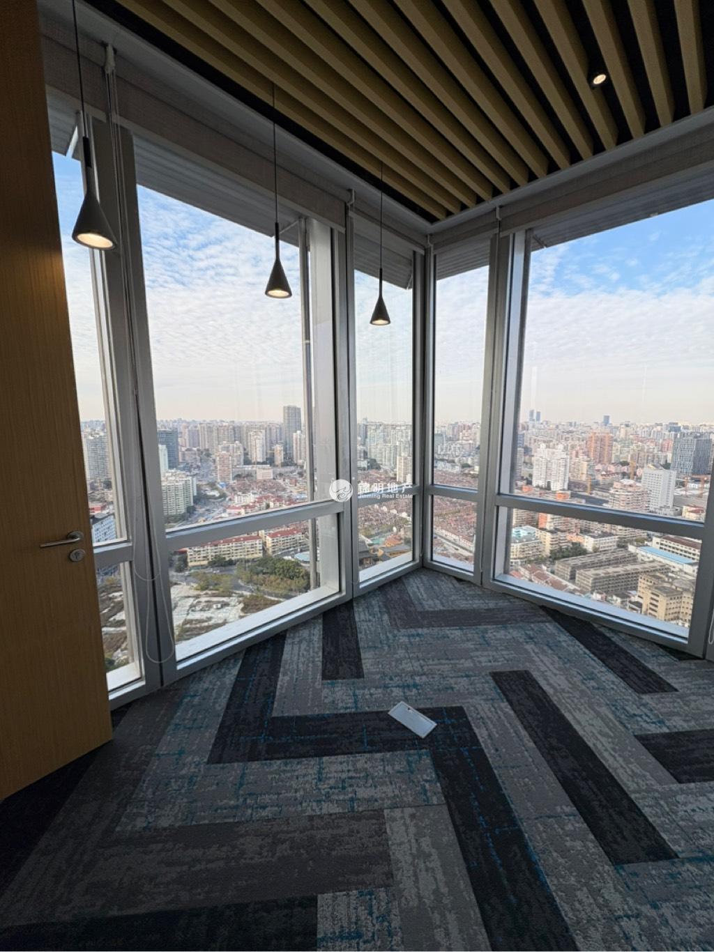 东外滩中交滨江广场544平米写字楼出租